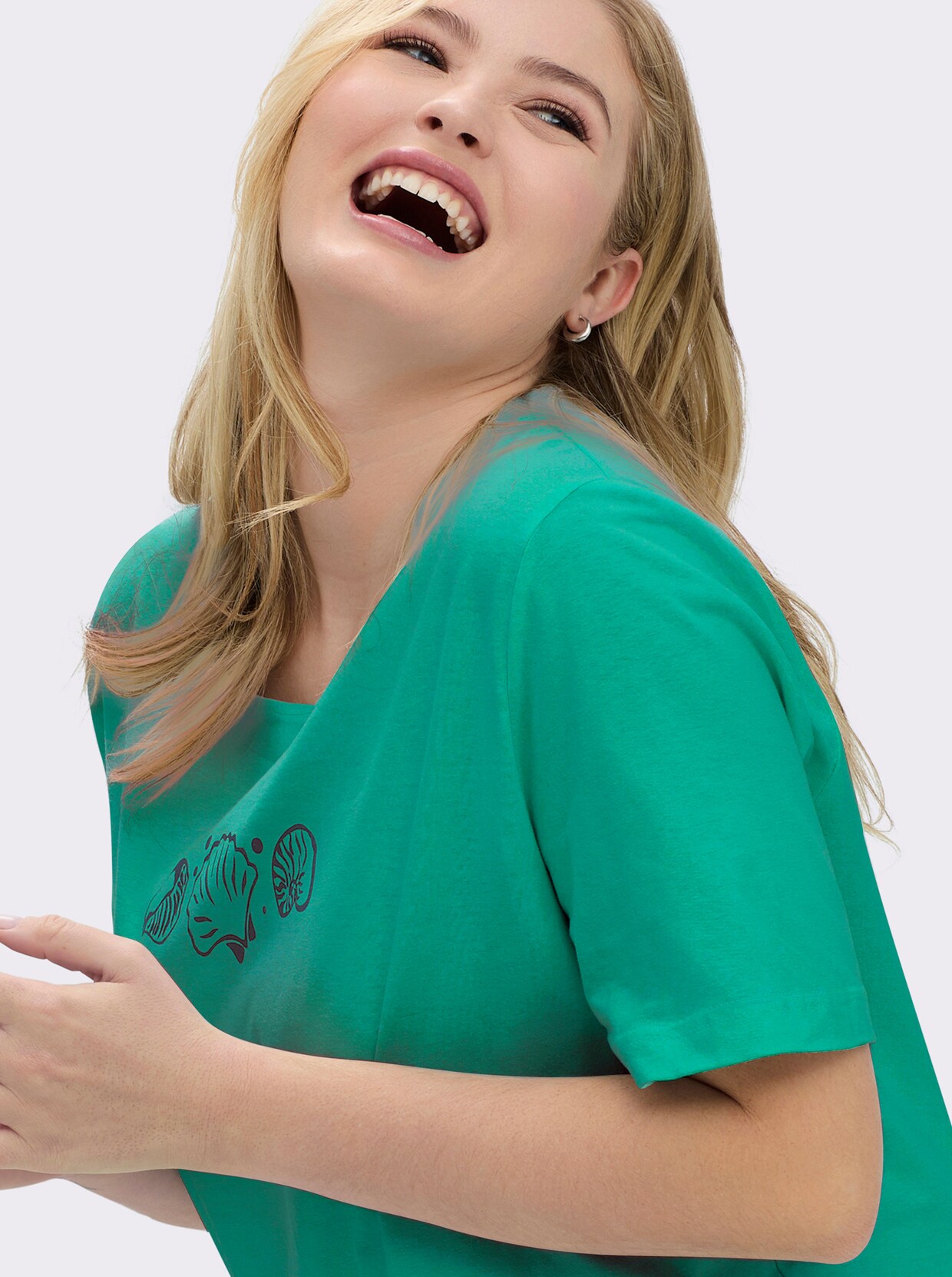 Kurzarmshirt mit Muschel-Druck - smaragd