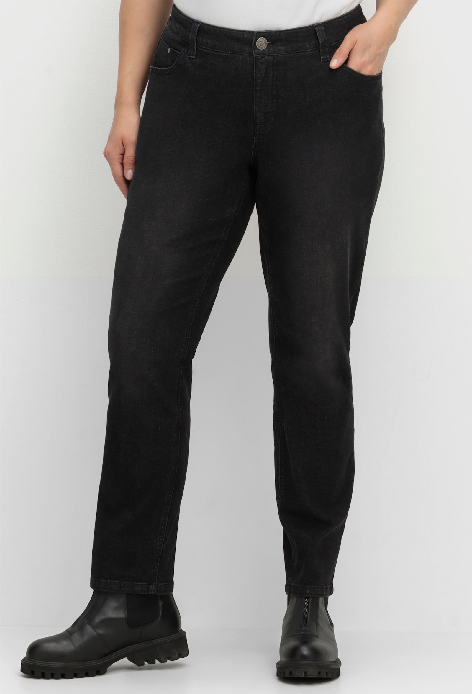 sheego 5-Pocket-Jeans in schmaler Form - black denim