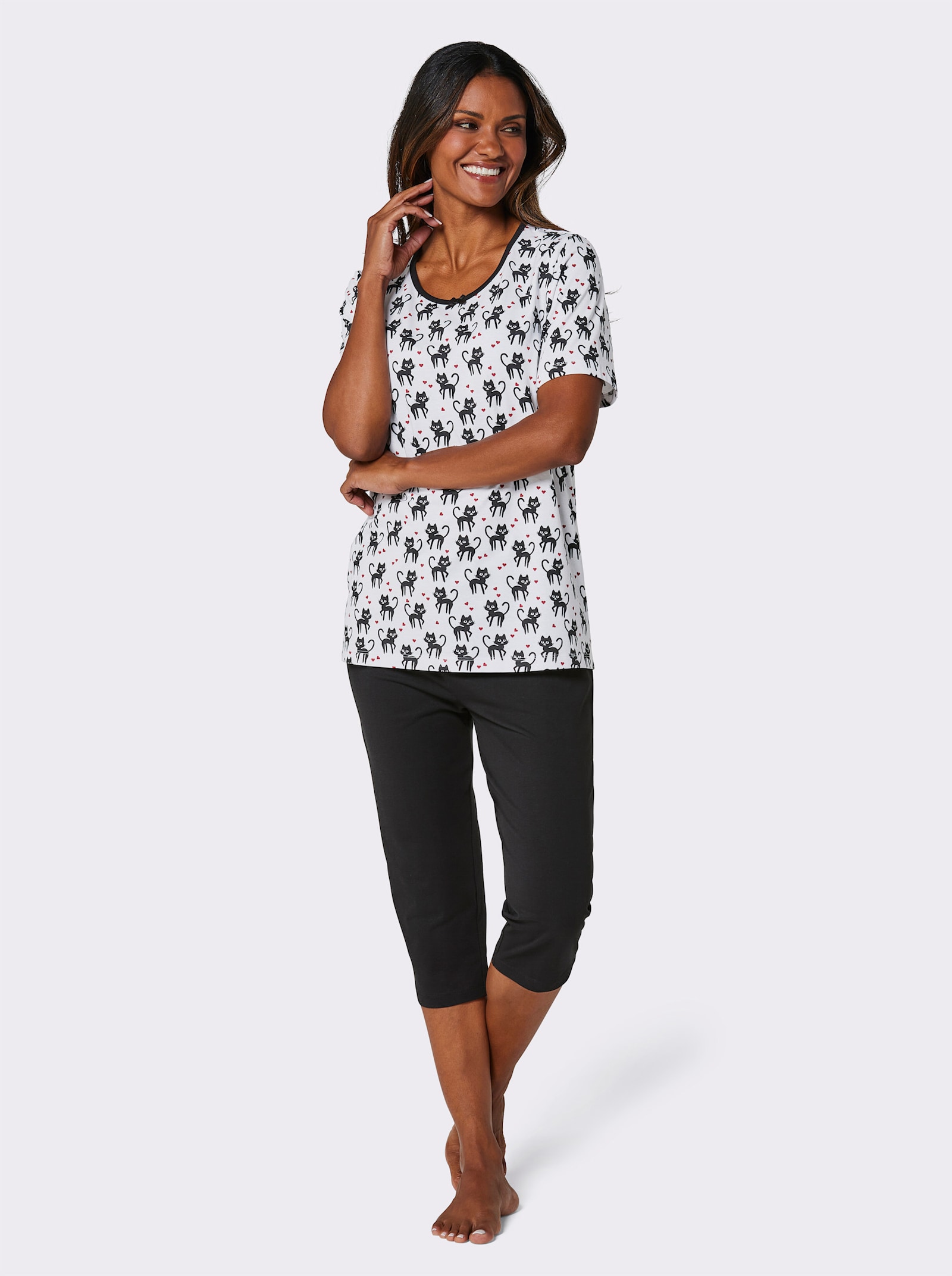 wäschepur Capri-Schlafanzüge mit Katzenmotiven - weiß-schwarz-bedruckt + weiß-rot-bedruckt