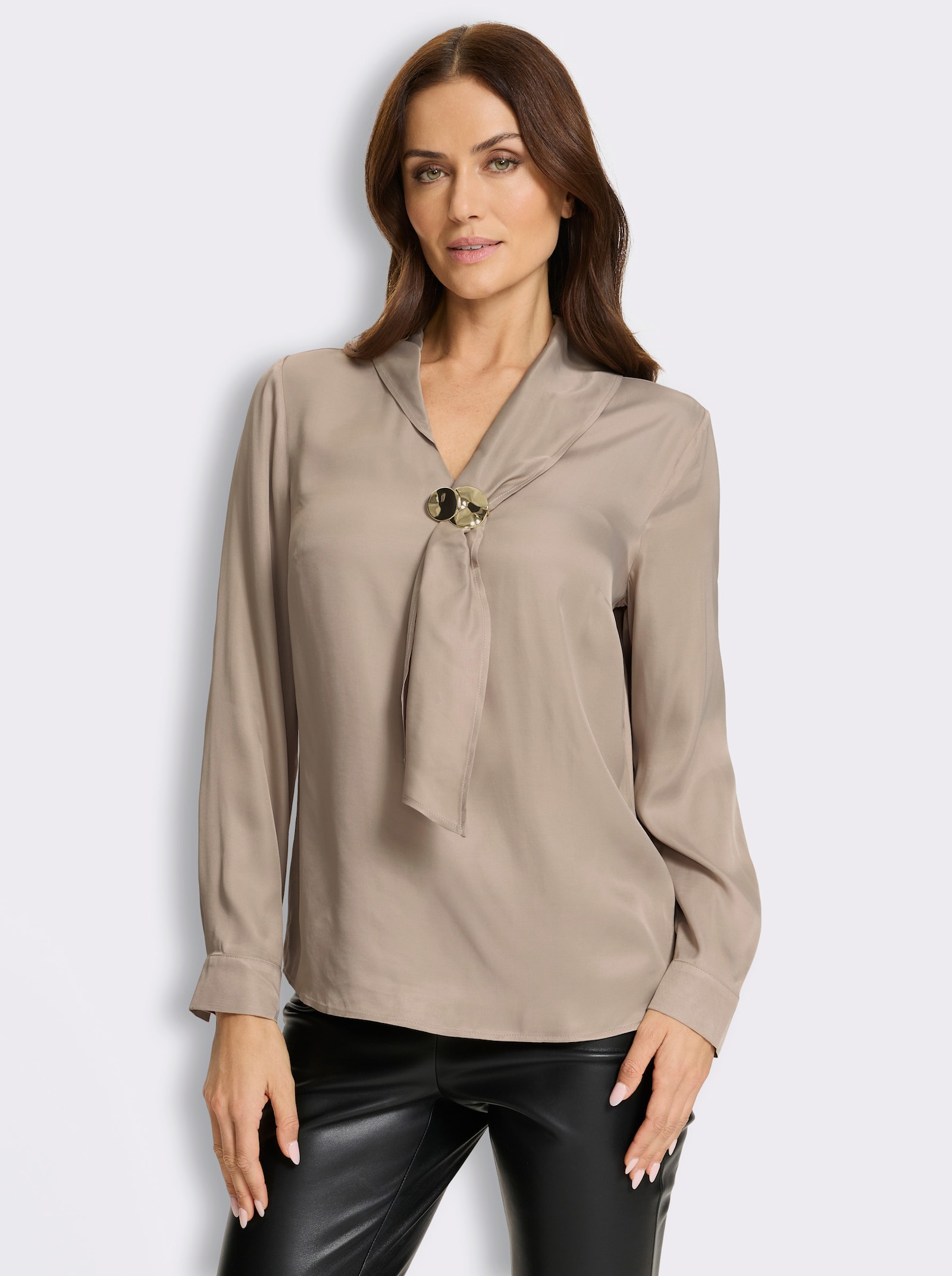 heine Satinbluse mit abnehmbarer Brosche - sesam