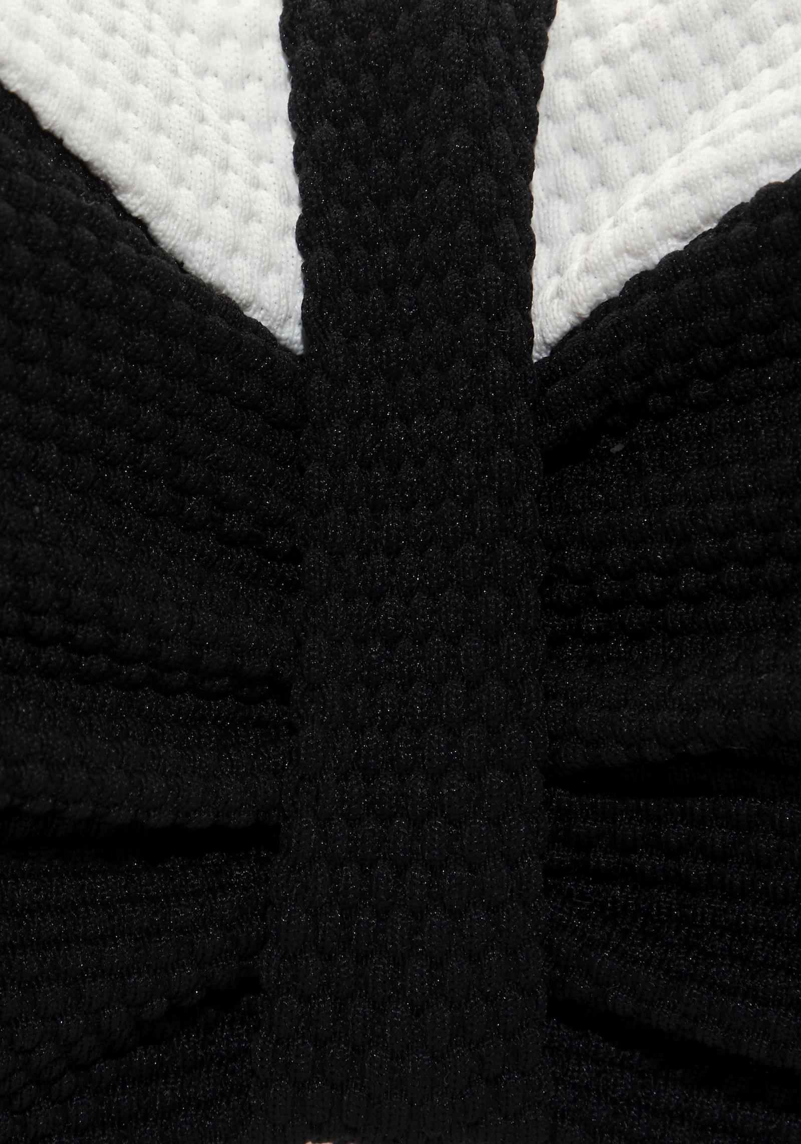 LASCANA Bügel-Bandeau-Bikini-Top - schwarz-creme