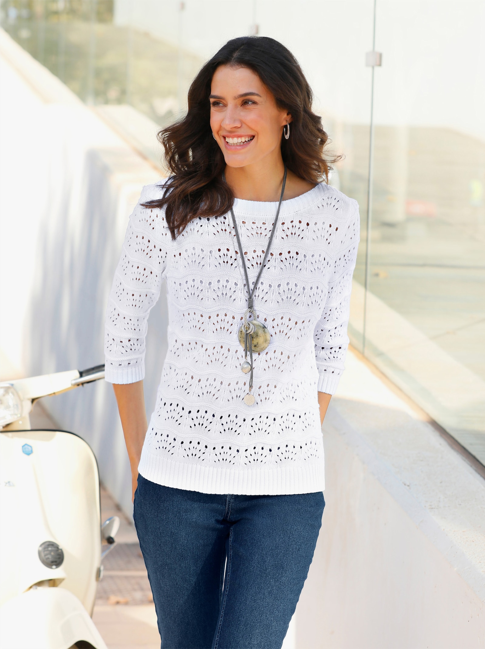 Ajourpullover mit U-Boot-Ausschnitt - weiß