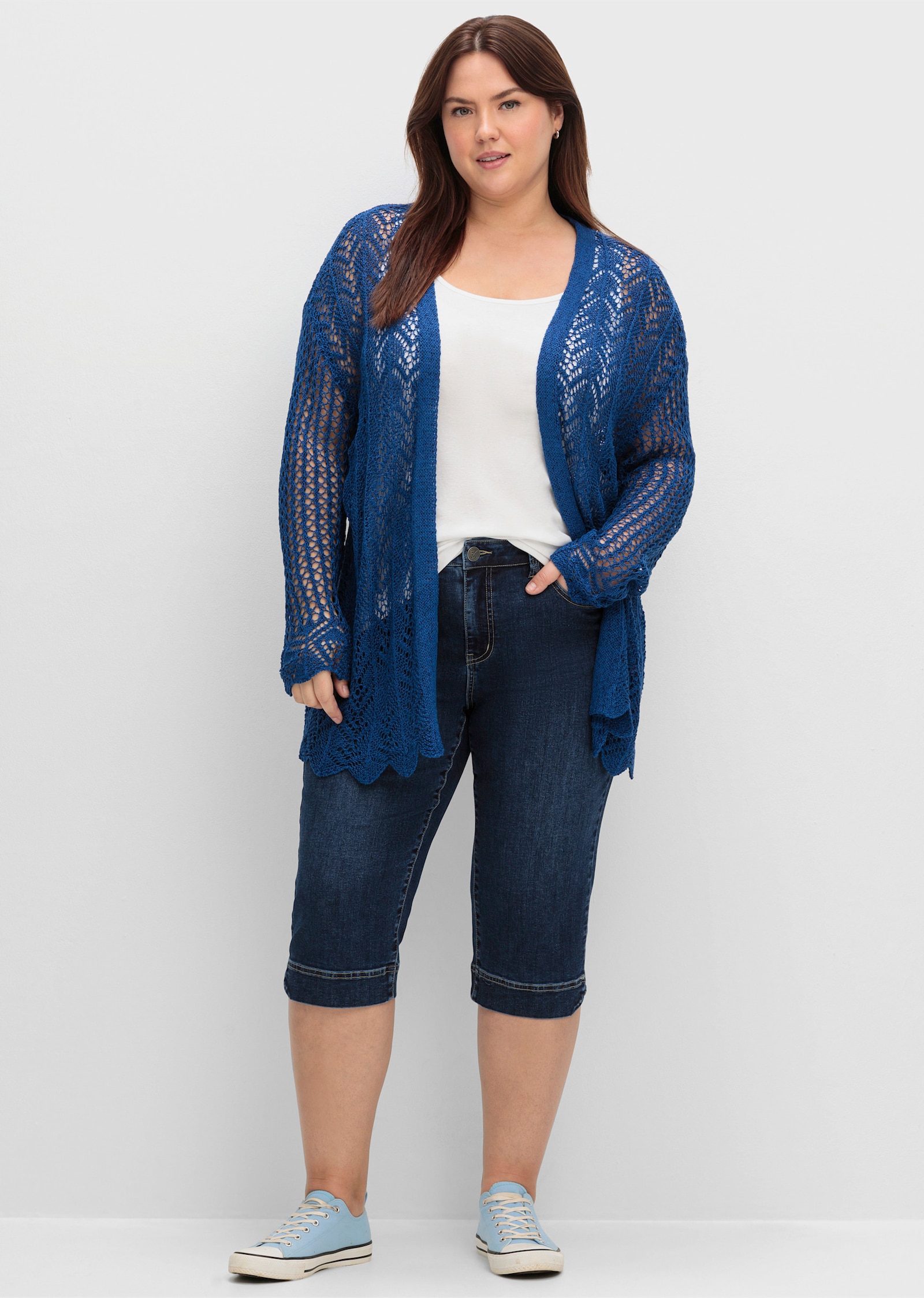 sheego Caprijeans mit Push-up-Effekt, ultraflexibel - dark blue denim