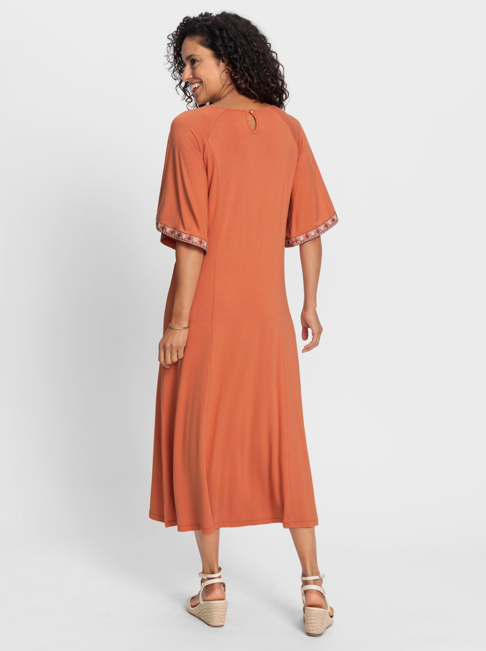 Jerseykleid mit Stickerei - papaya