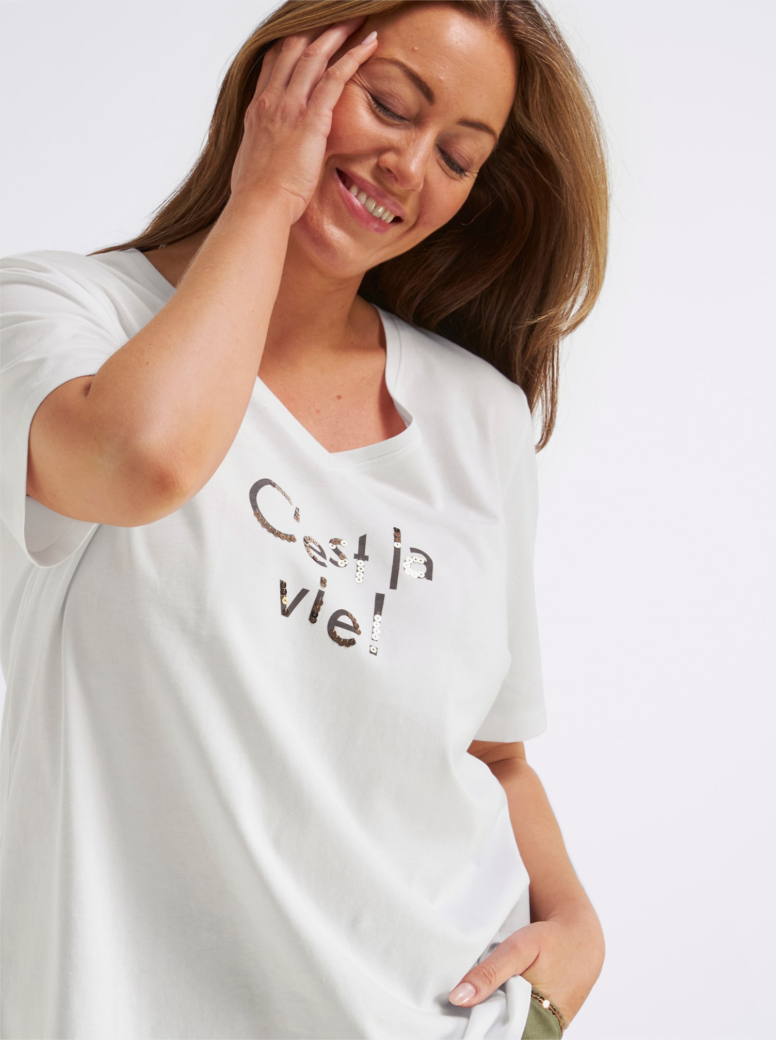 sheego Shirt met V-hals, tekstprint en pailletten - ecru