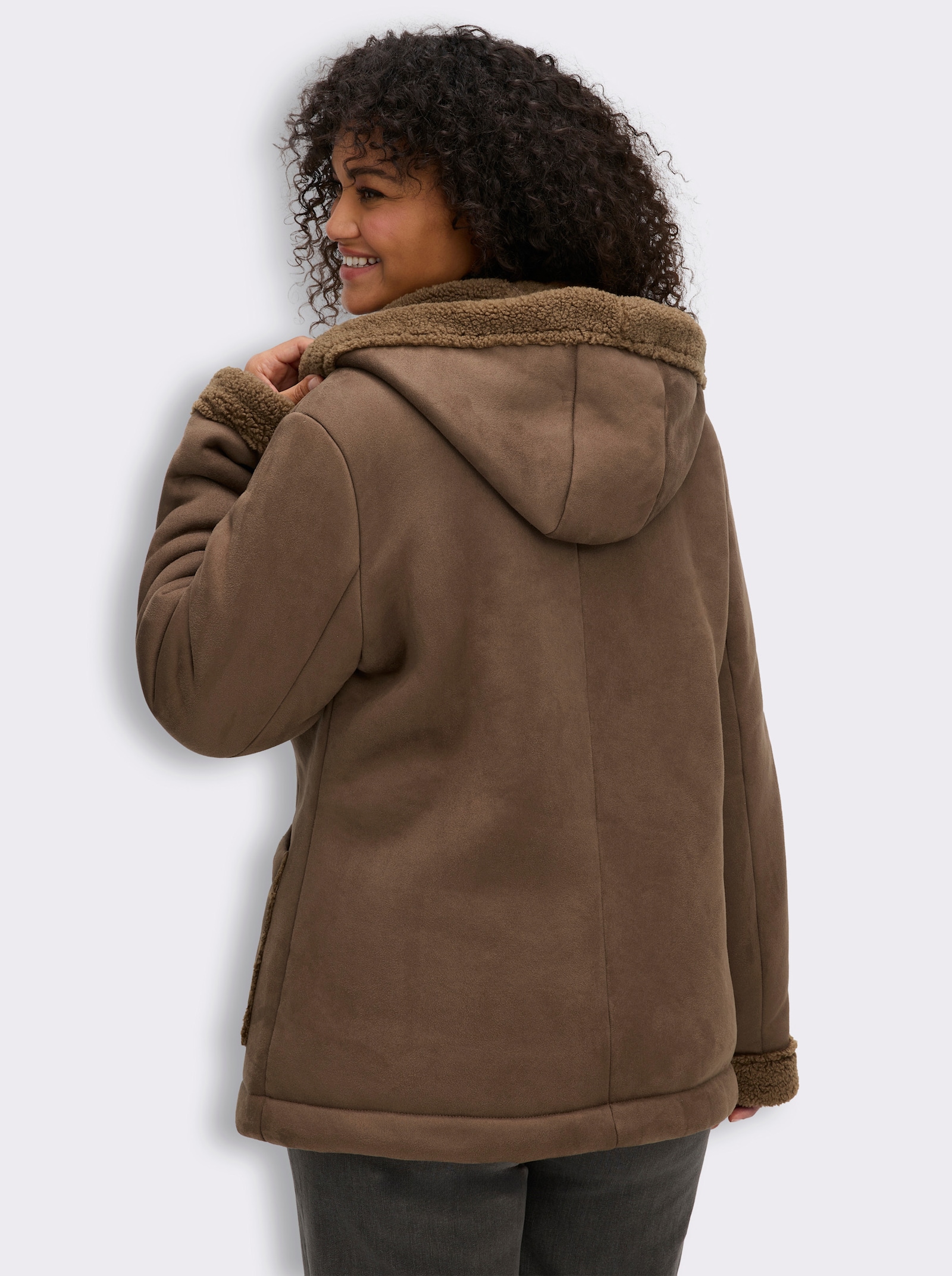 sheego Lederimitatjacke mit Teddyfleece-Details - braun