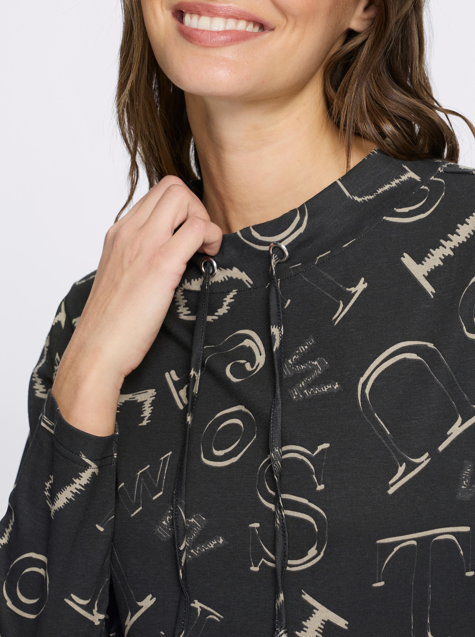 Stehkragenshirt mit Lettering-Print - schwarz-schlamm-bedruckt