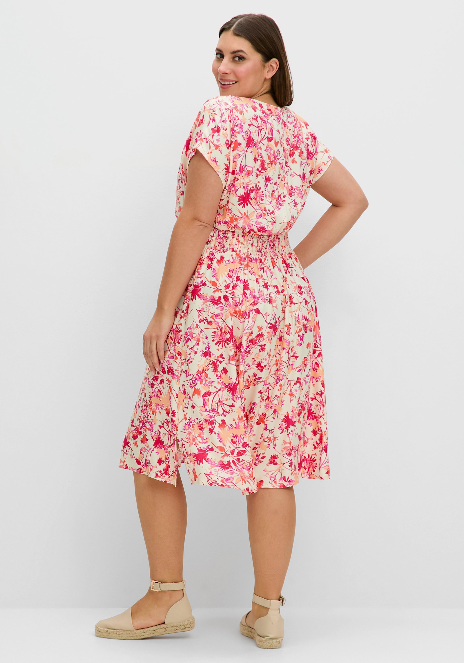 sheego Sommerkleid mit Smokbund und weitem Rock - champagner-bedruckt