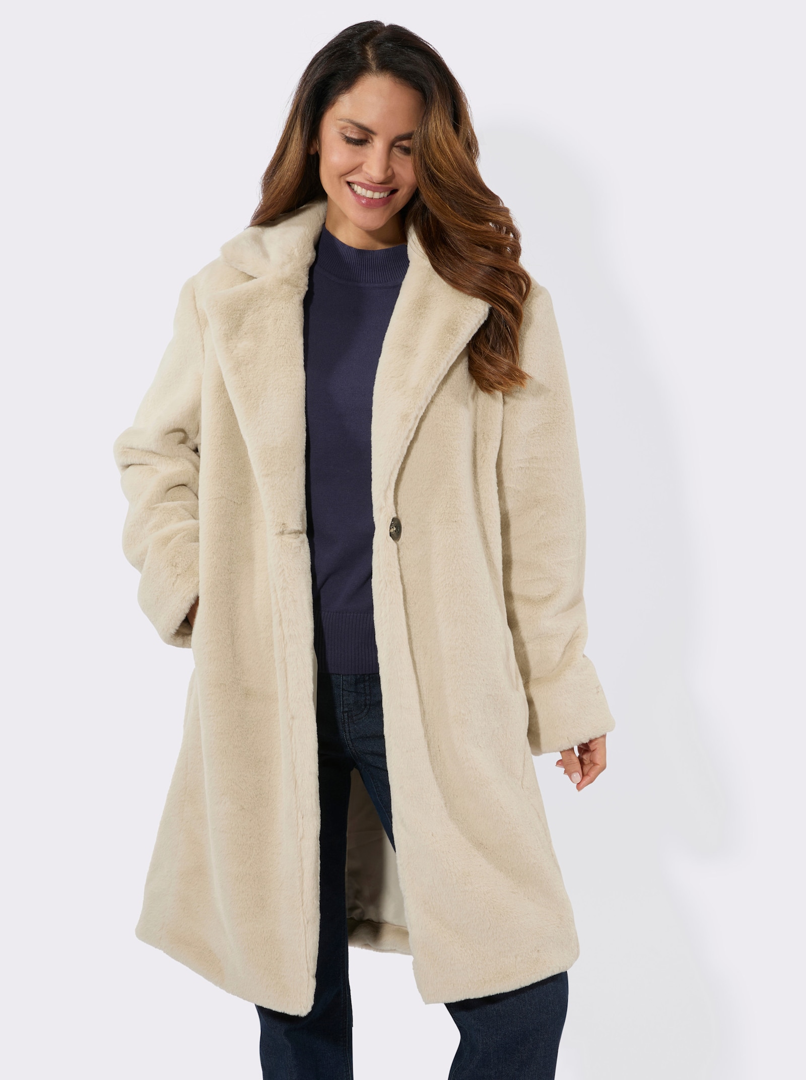 Fellimitatmantel in weiter Silhouette - sand