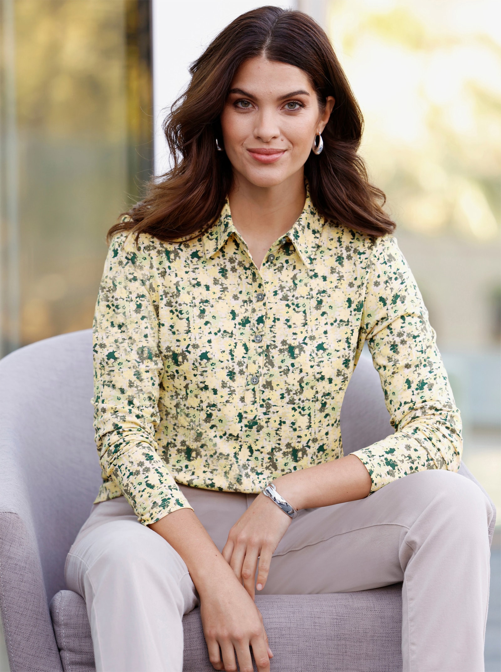 Poloshirt mit kurzer Knopfleiste, geblümt - elfenbein-zitrone-bedruckt