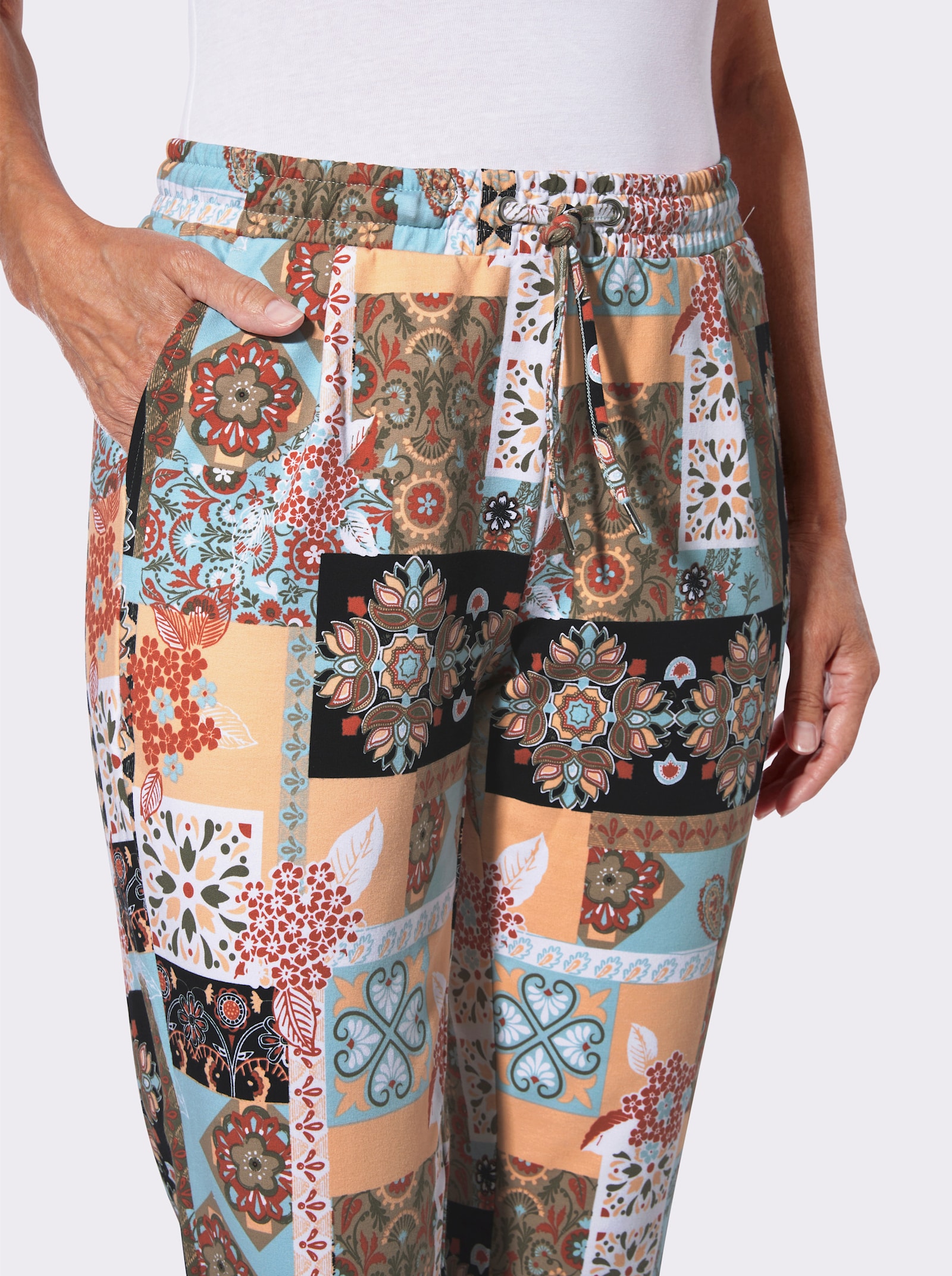 Jogg Pants im Muster-Mix - mint-apricot-gemustert