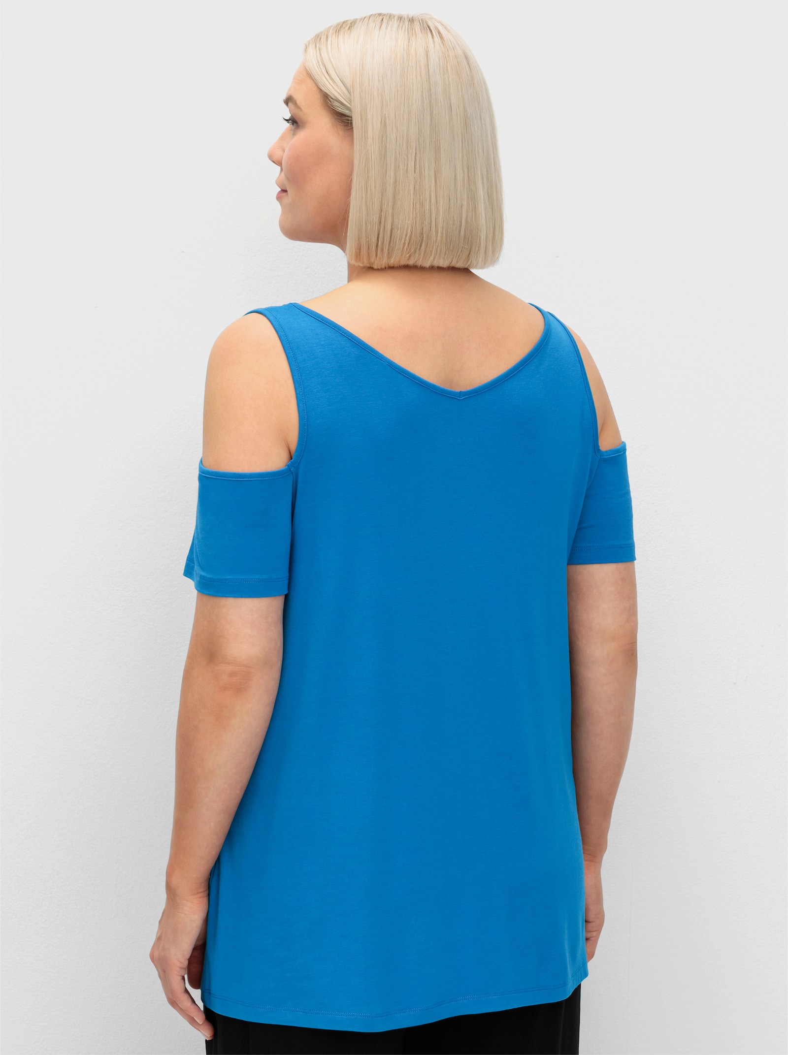 sheego V-Shirt im Off-Shoulder-Look - kobaltblau