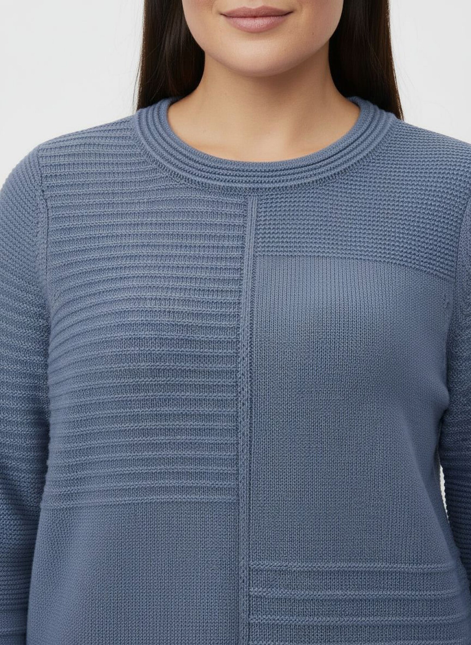 Rundhalspullover im Strickmuster-Mix - taubenblau