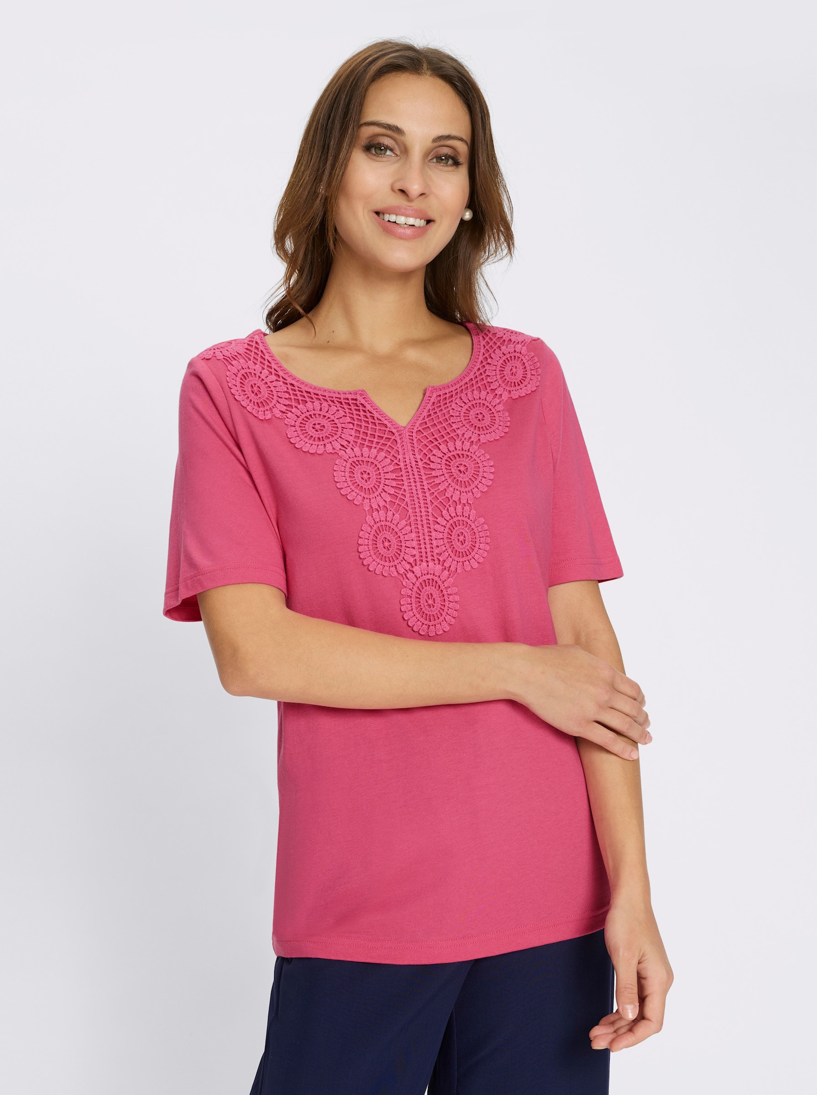 Kurzarmshirt mit Spitzen-Verzierung - fuchsia