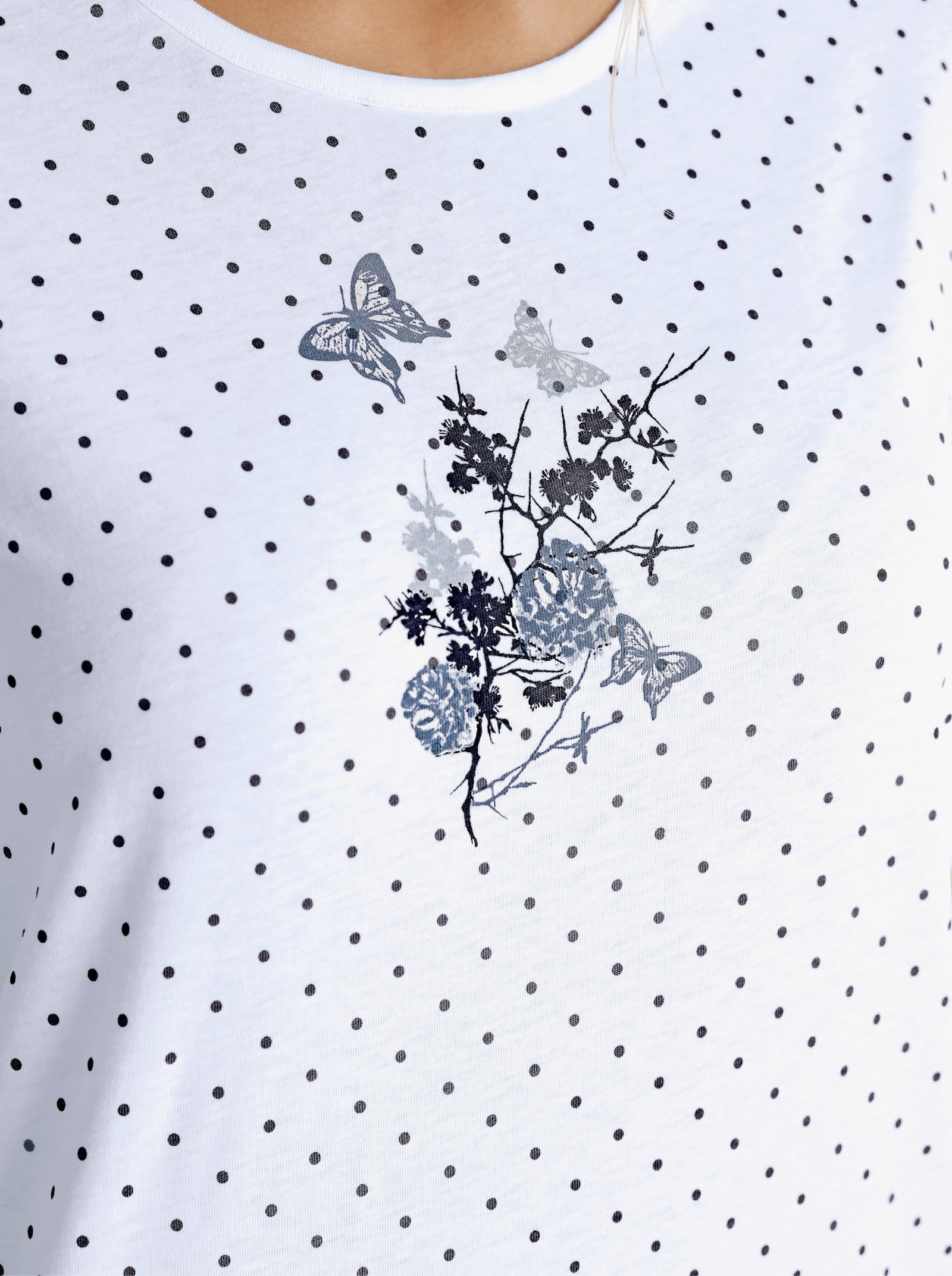 Nachthemd mit gewellten Kontrast-Ziernähten - weiß-bedruckt