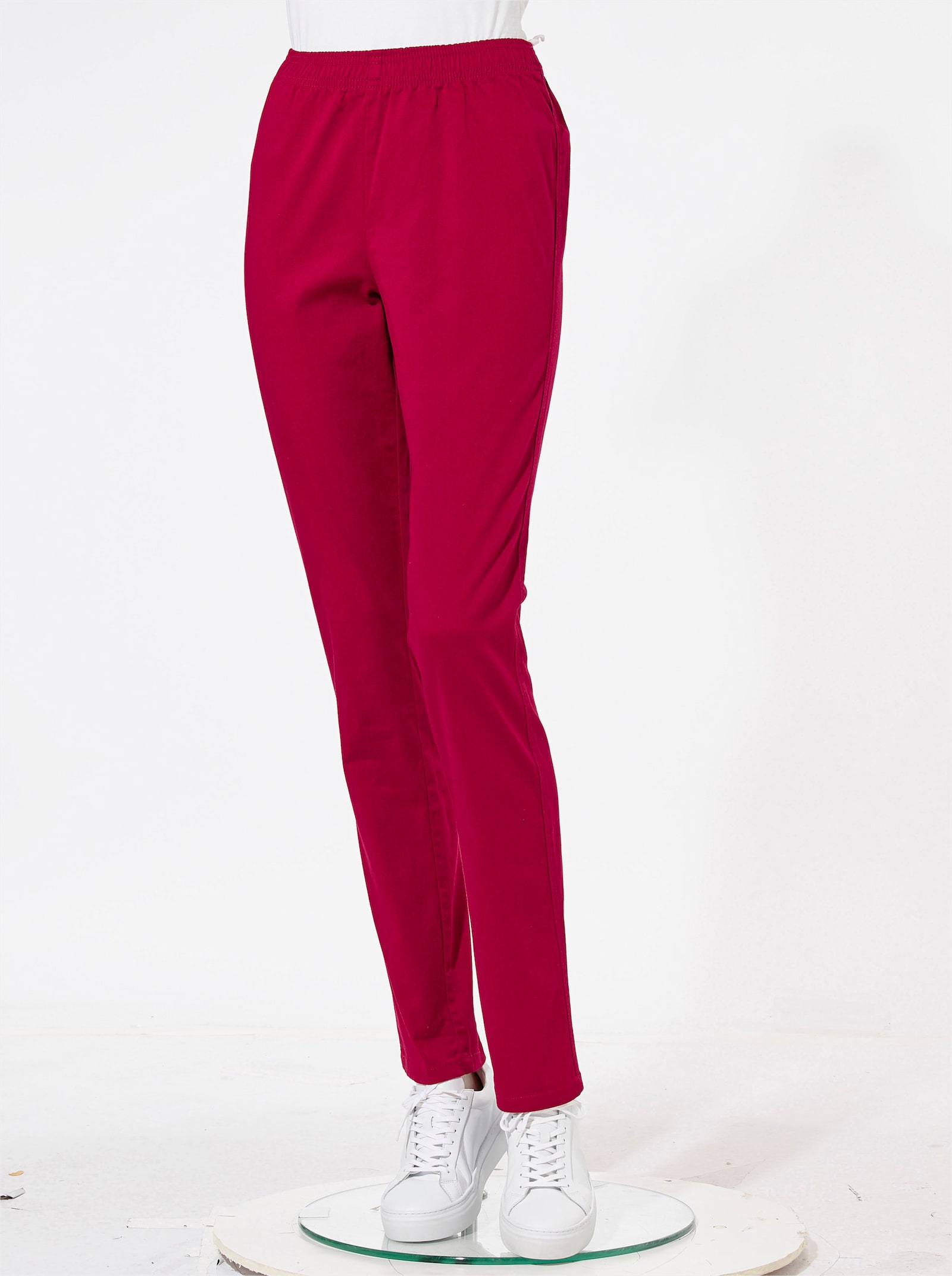 Gerade Jeans in weicher Twill-Qualität - bordeaux