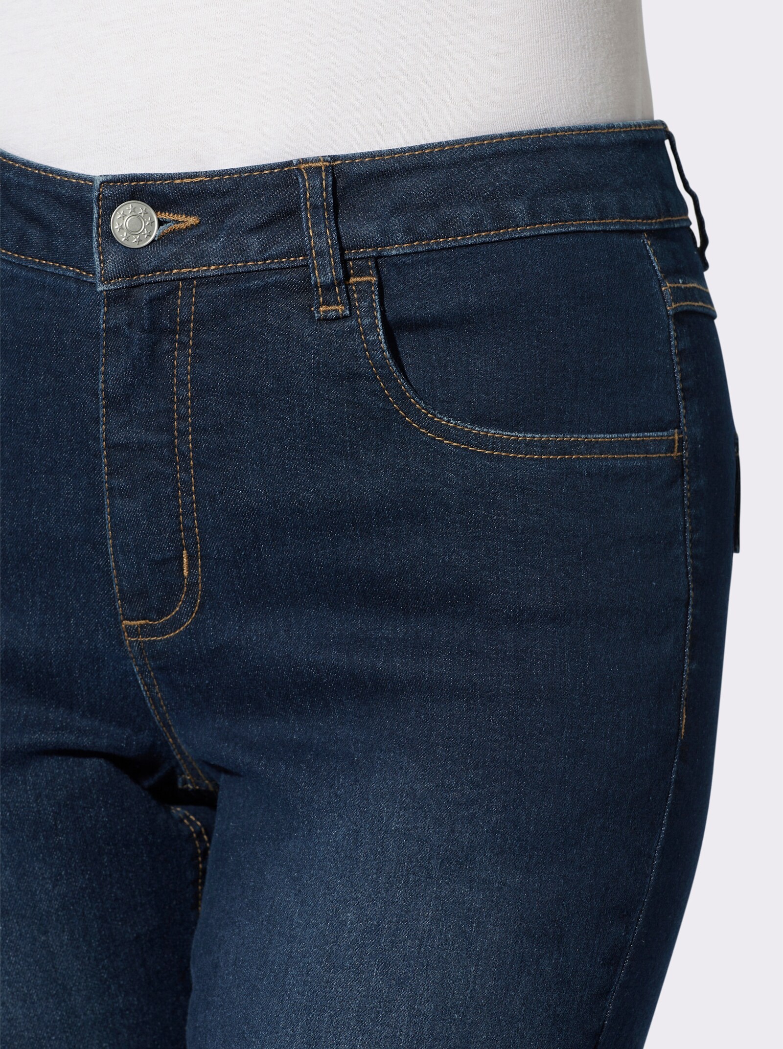 Jeans mit Pattentaschen hinten - dark blue