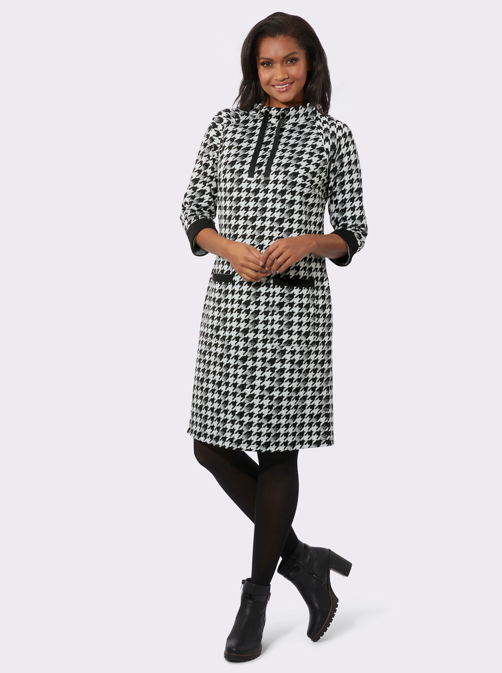 Jerseykleid mit Kontrast-Akzenten - ecru-schwarz-gemustert