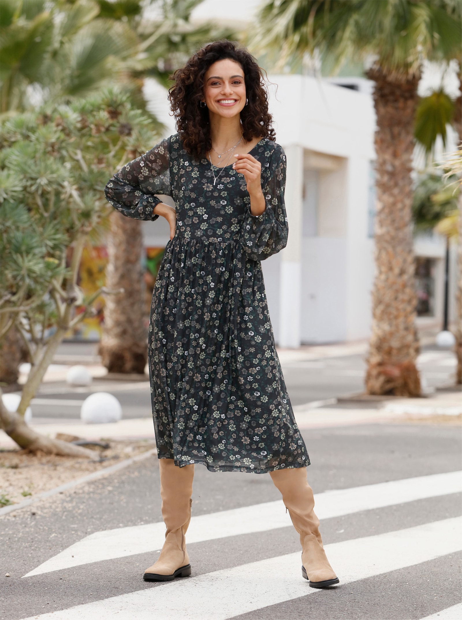 Blumenkleid in floral bedruckter Mesh-Qualität - schwarz-bedruckt