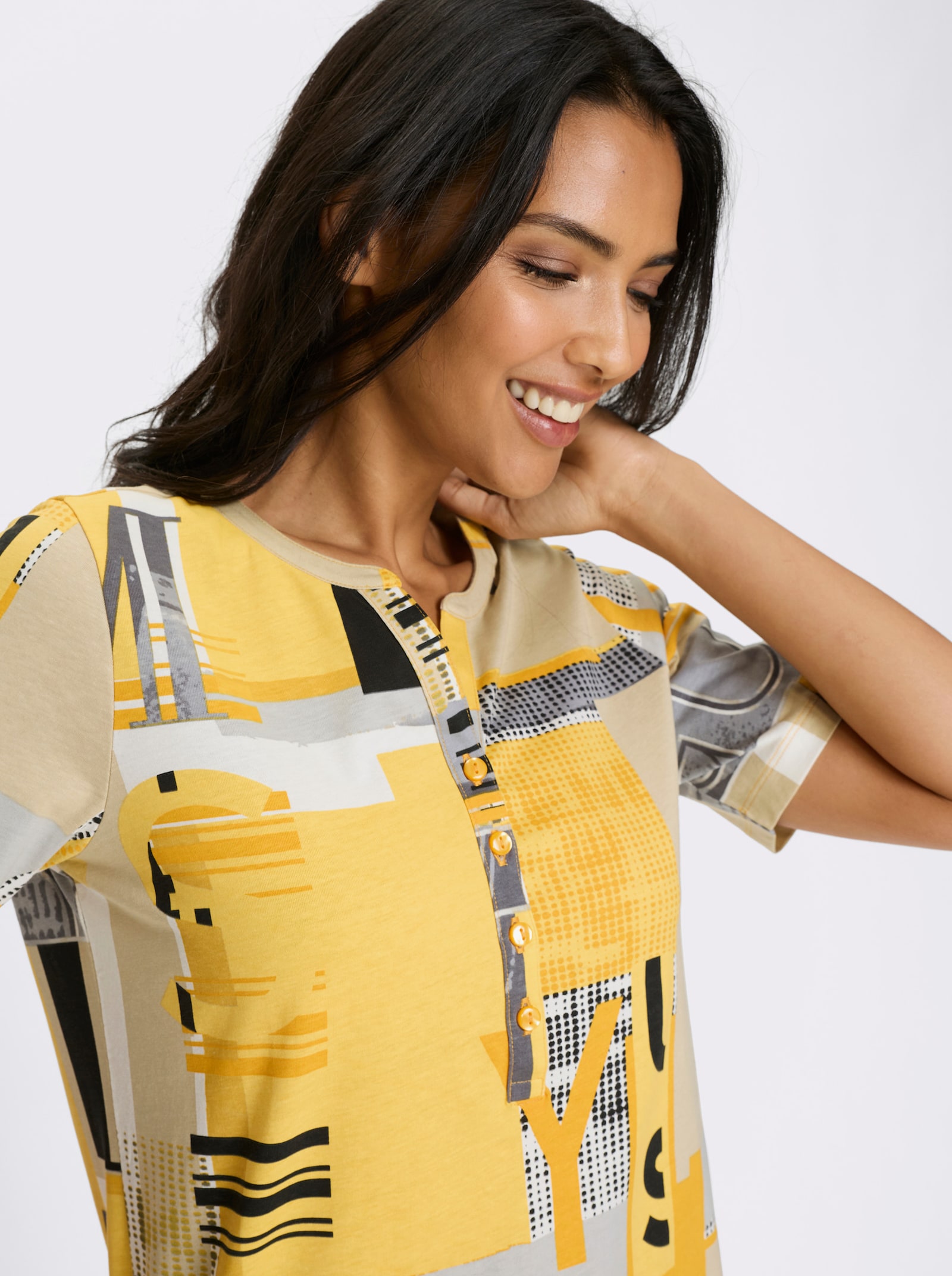 Kurzarmshirt mit kurzer Knopfleiste - ocker-sand-bedruckt