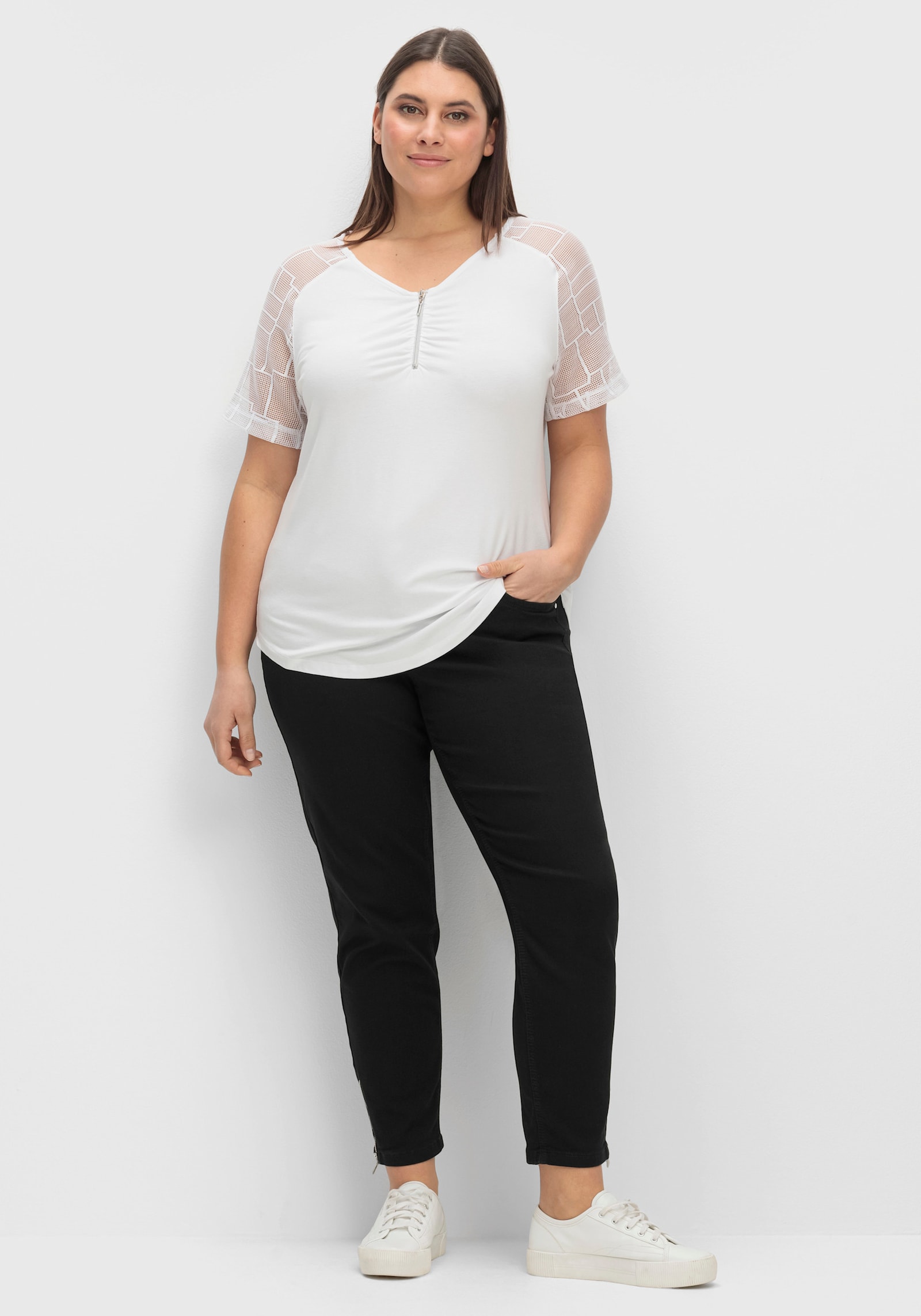 Spitzenshirt mit transparenten Ärmeln - weiß