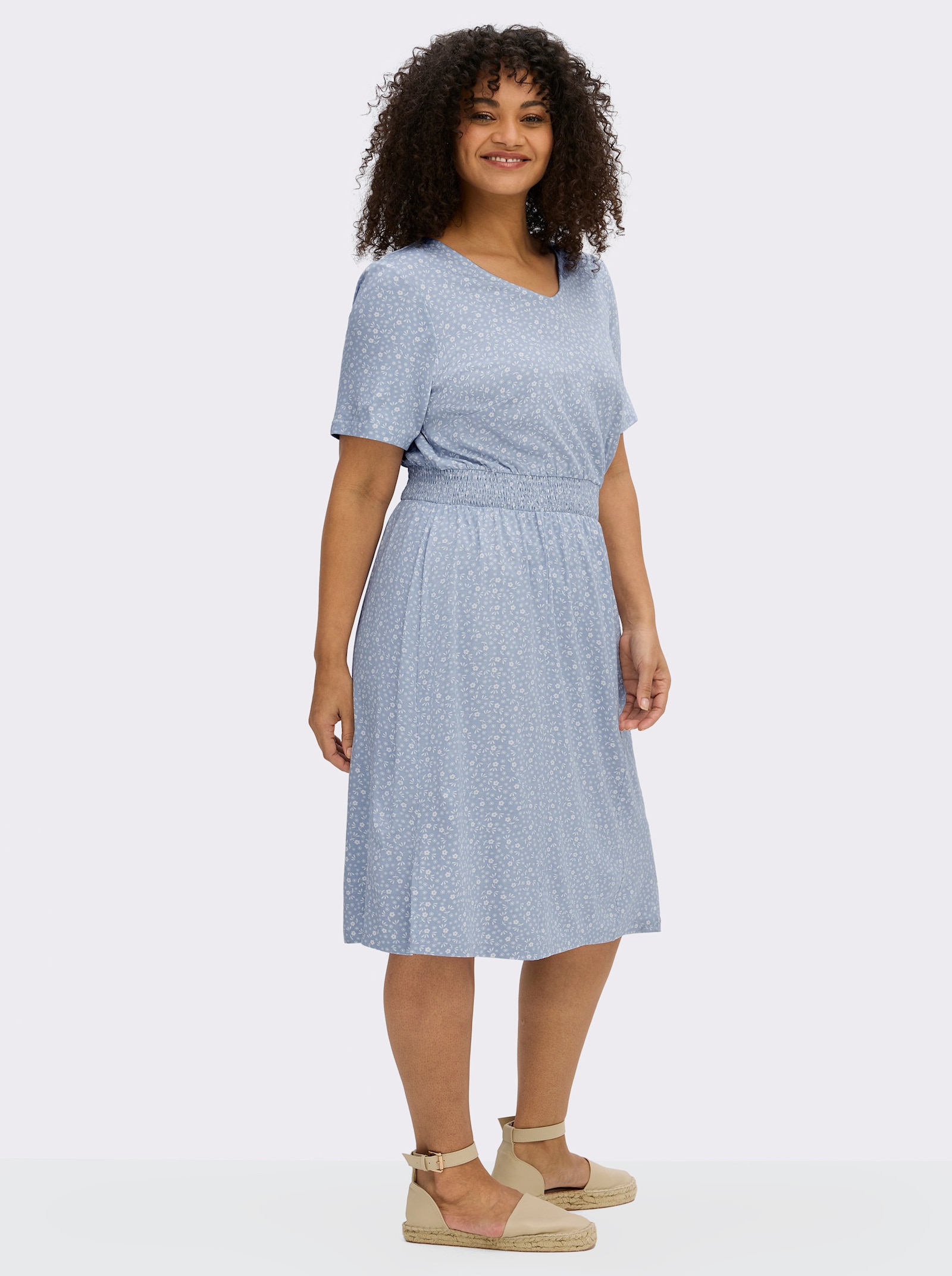sheego Blumenkleid mit Smokbund - bleu-ecru-bedruckt