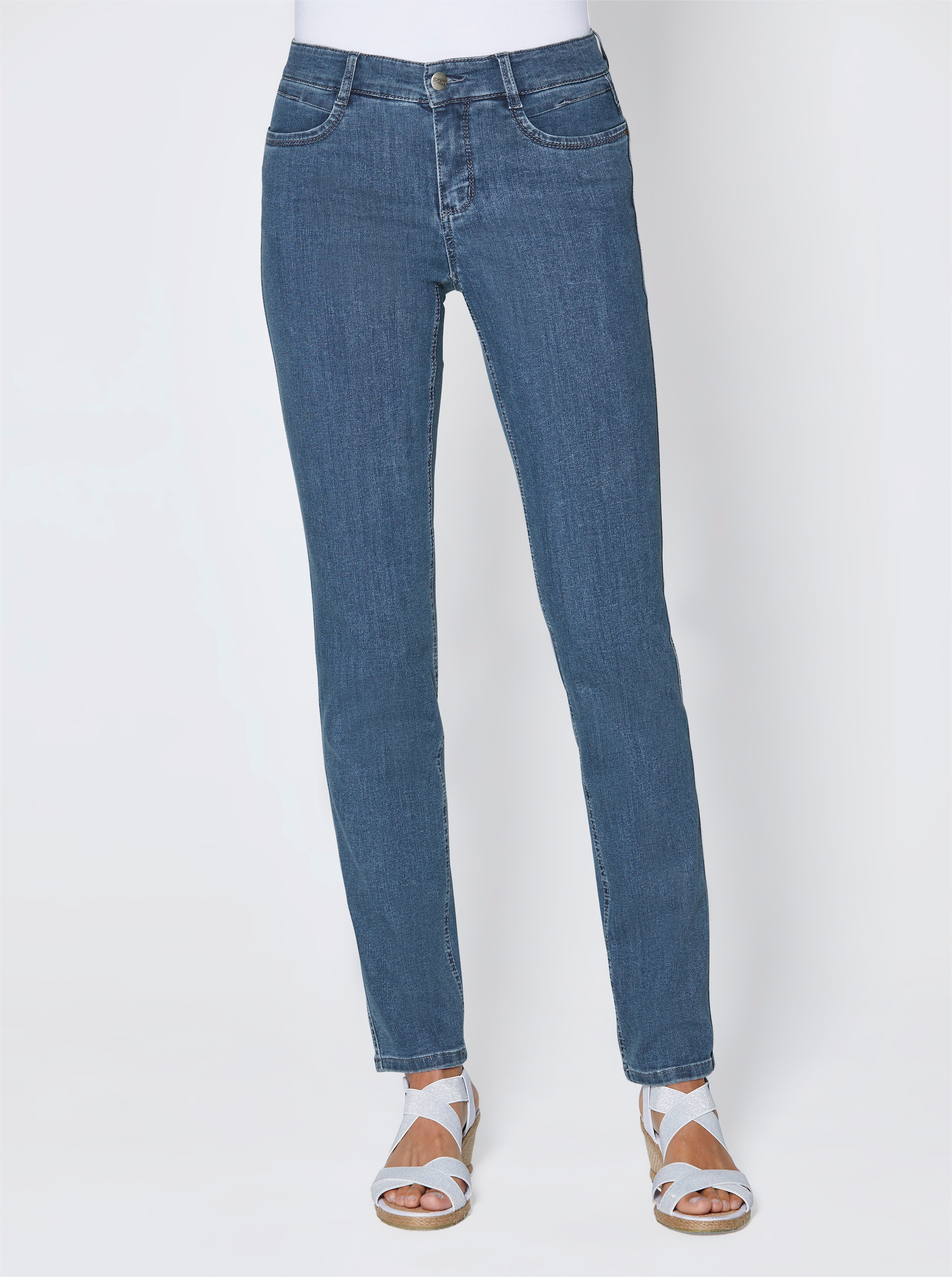 Tip On günstig Kaufen-Stretch-Jeans in jeansblau von Ascari. Stretch-Jeans in jeansblau von Ascari <![CDATA[Perfekt zur aktuellen Mode! Edel-Jeans in schmaler Röhrenform. Sitzt super und ist herrlich bequem dank der bi-elastischen Superstretch-Qualität. Unser Tipp: Für eine