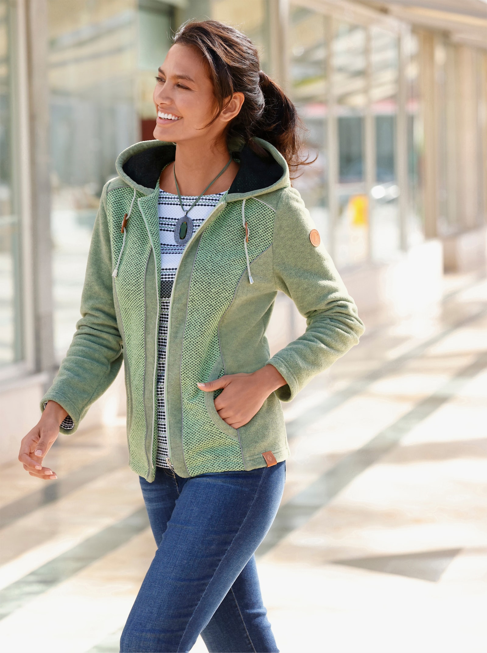 Fleecejacke mit melierten Einsätzen - reseda