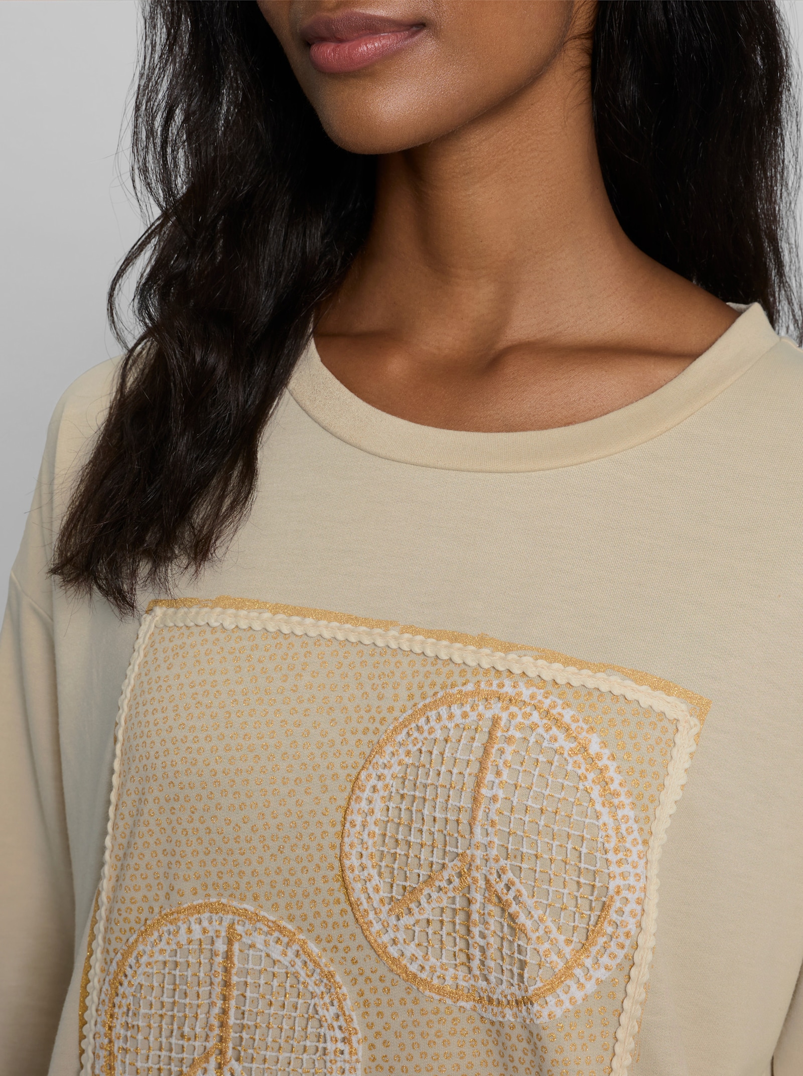 heine Sweatshirt mit Foliendruck - sand