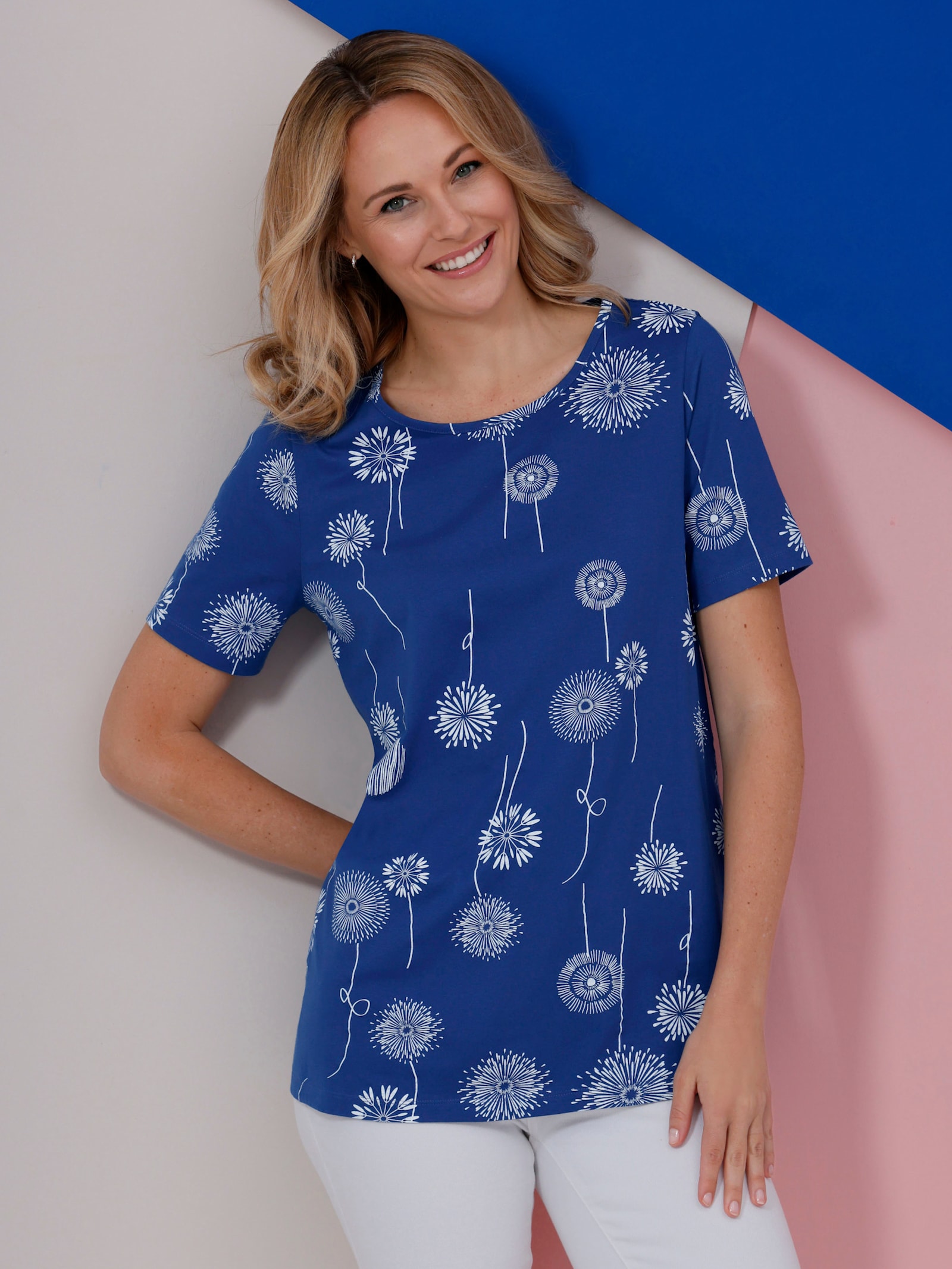 Lang shirt met paardenbloemensprint - koningsblauw/wit bedrukt