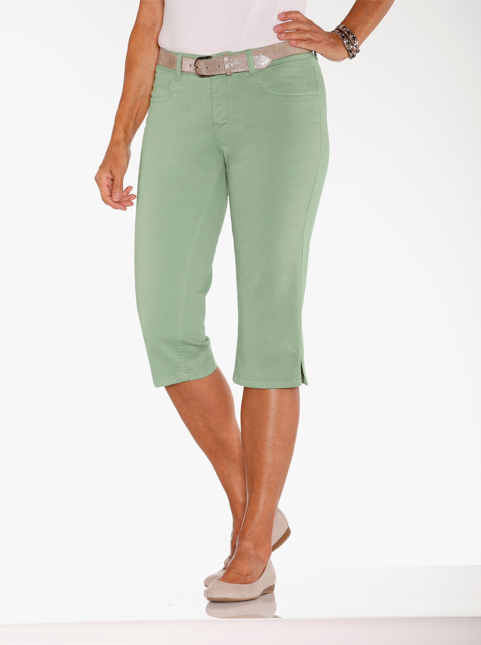 Caprijeans mit kurzen Fussschlitzen - eucalyptus