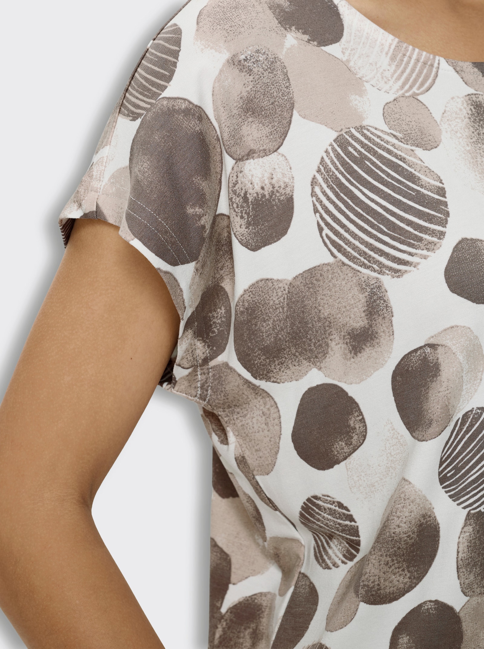 Print-Shirt mit überschnittenen Schultern - ecru-sesam-bedruckt