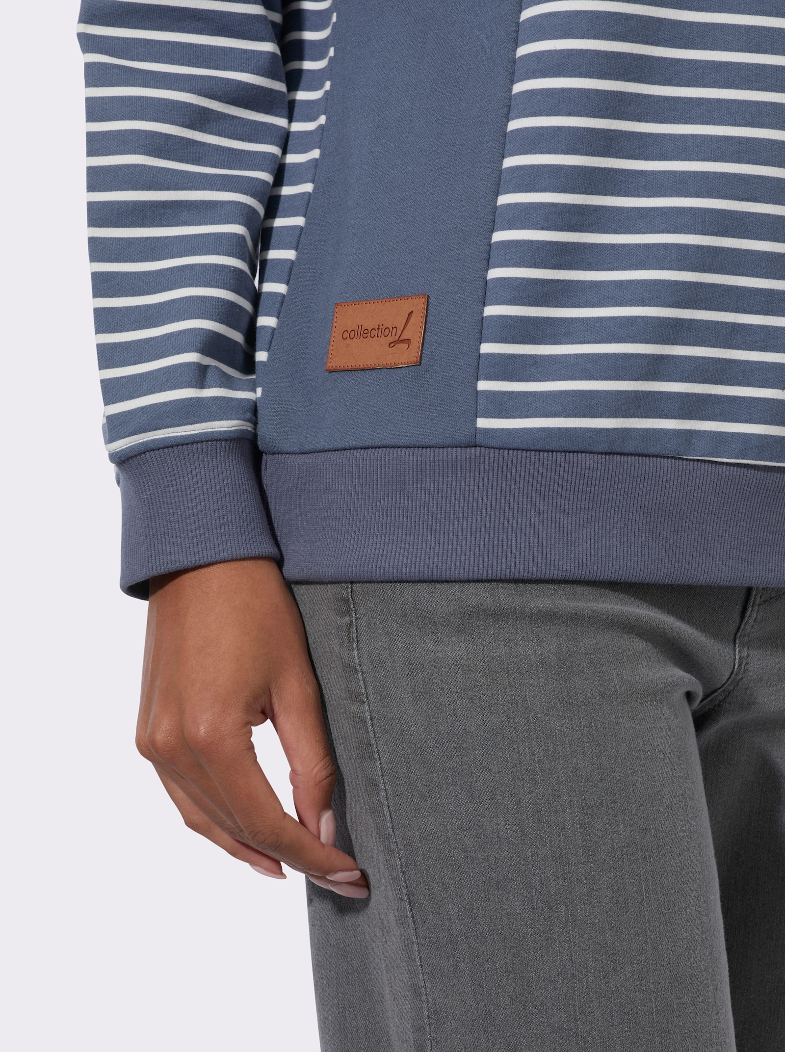 Sweatshirt im Streifenmuster - rauchblau-ecru