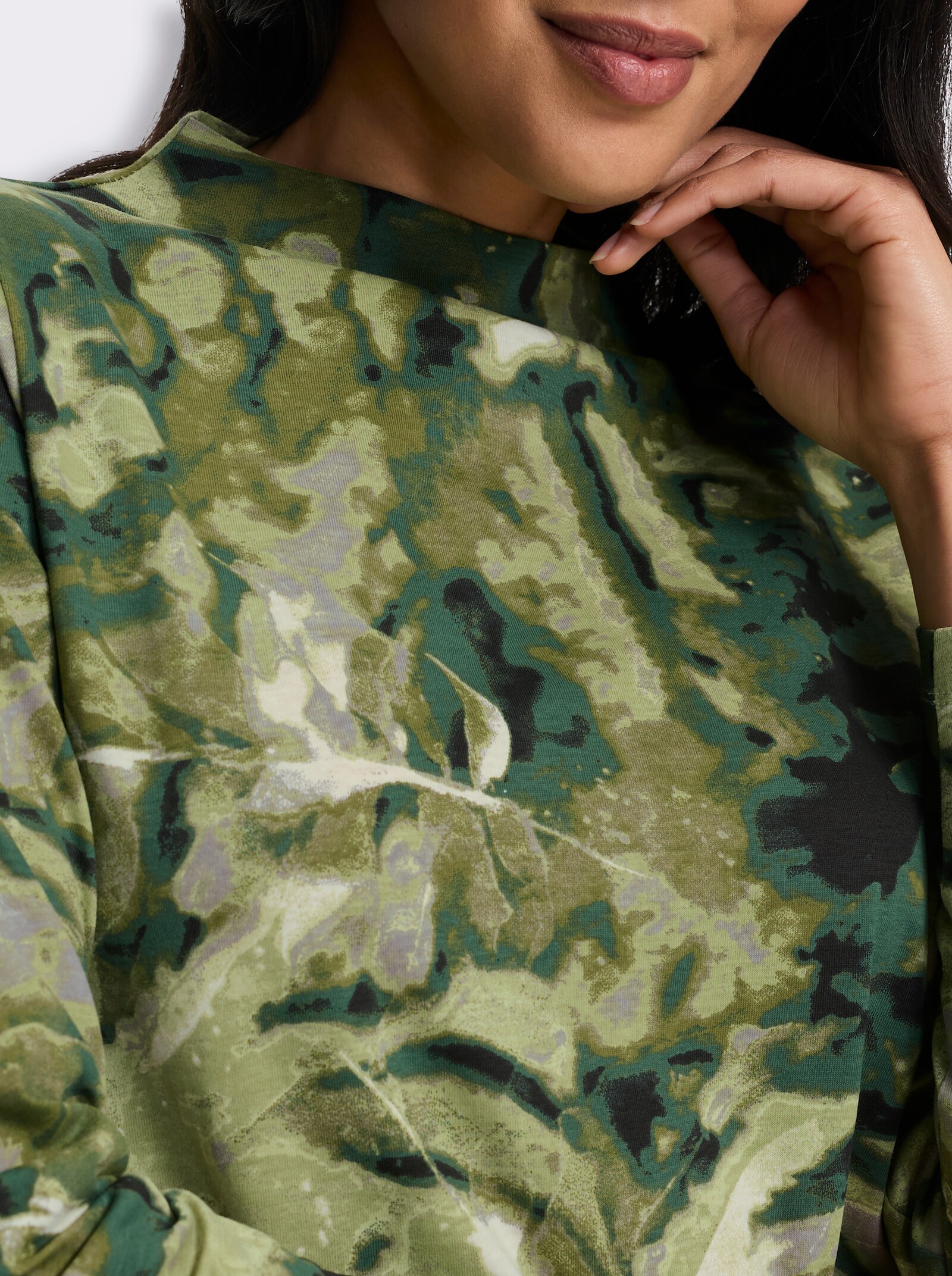  Langarmshirt mit Kelchkragen - lindgrün-moos-bedruckt