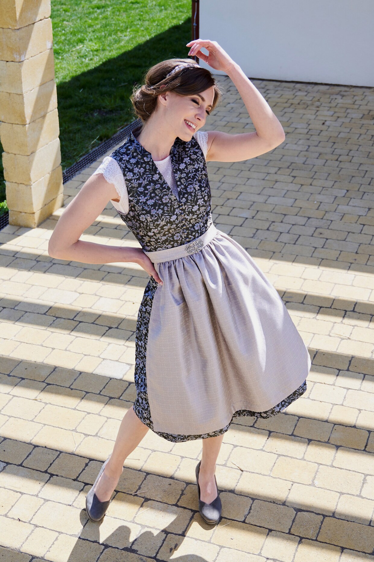 MarJo Dirndl - olijf/beige