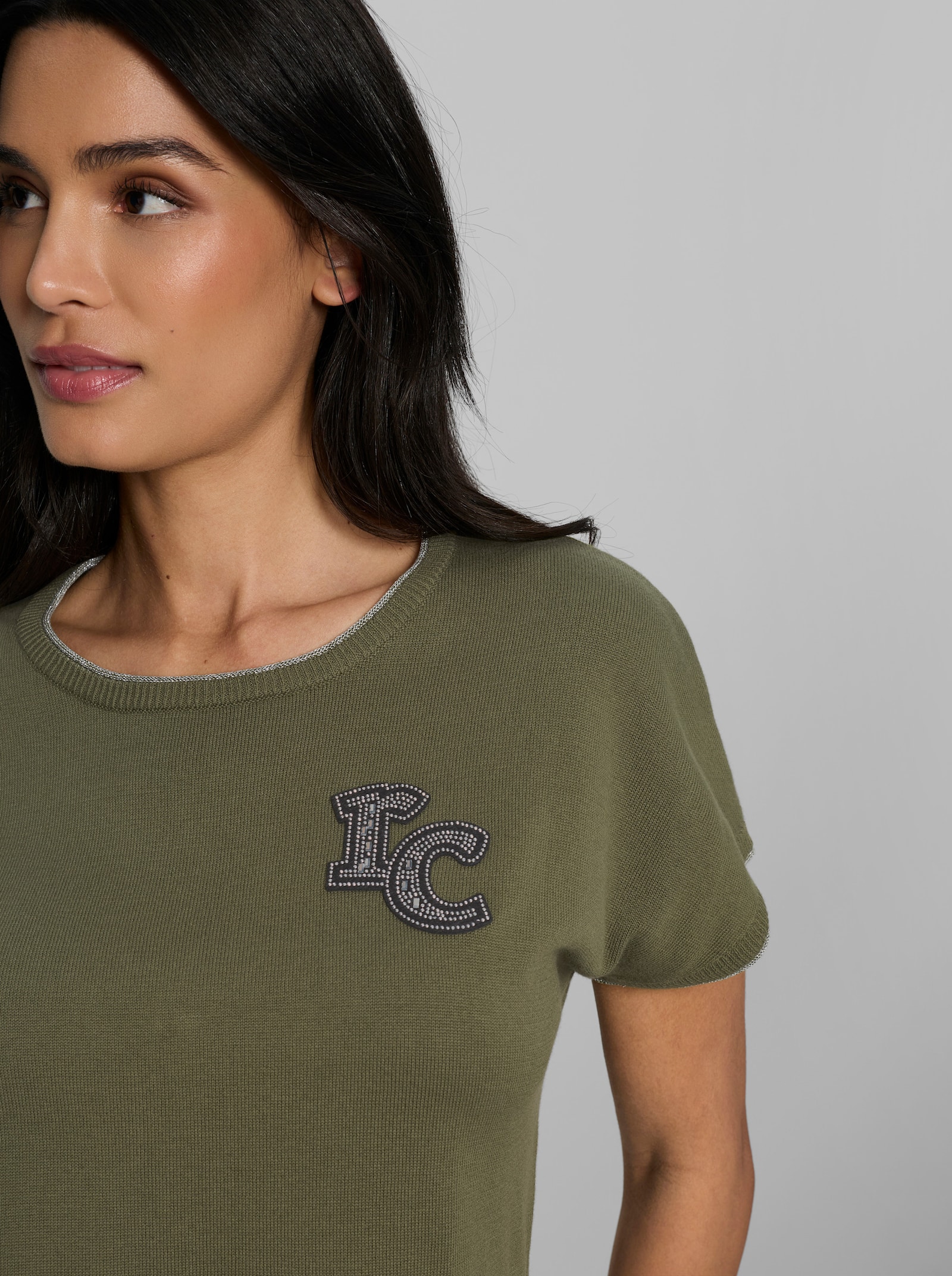heine Kurzarmpullover mit RC-Applikation - oliv