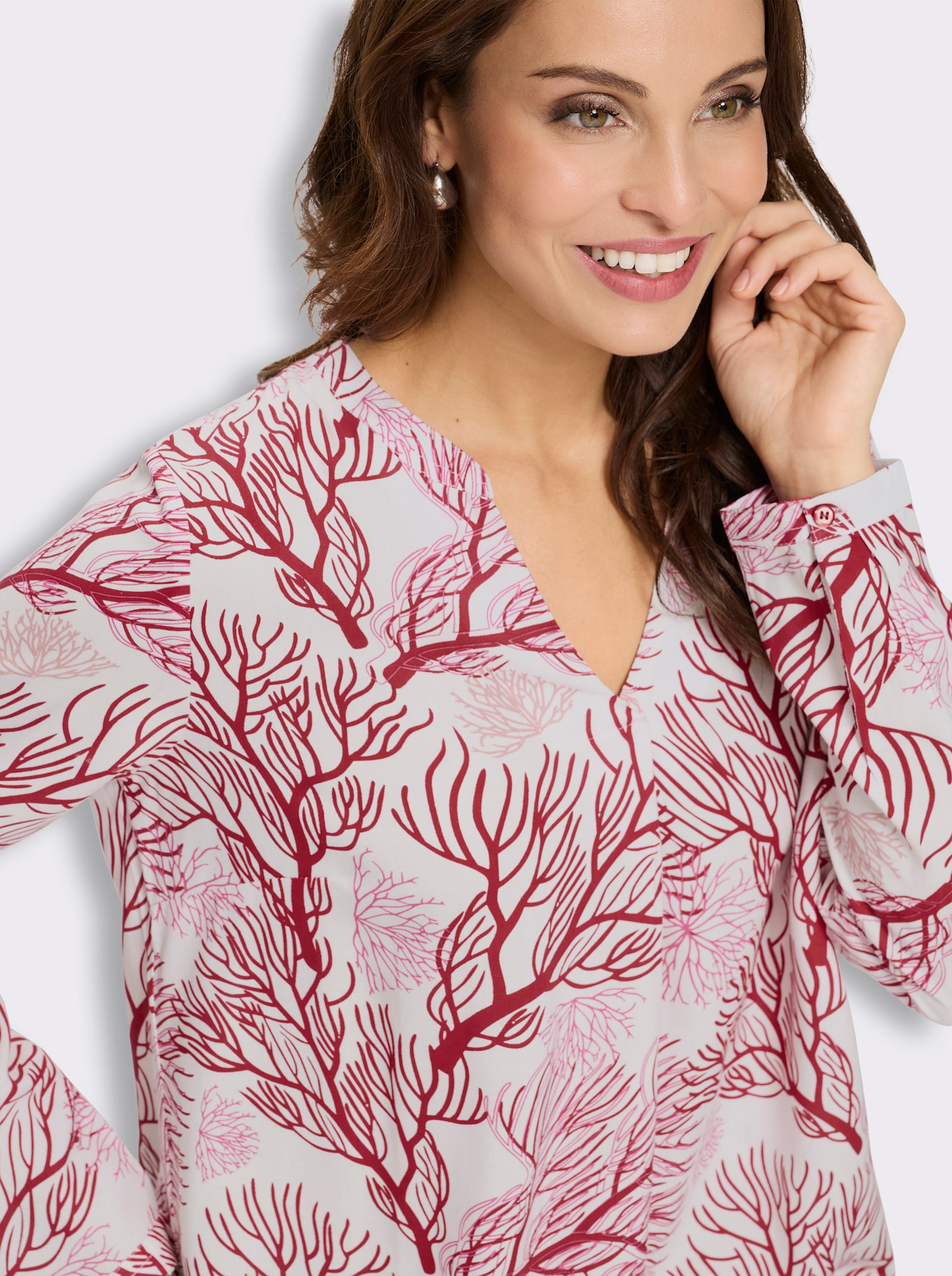 Druckbluse mit Korallenmotiven - ecru-rot-bedruckt