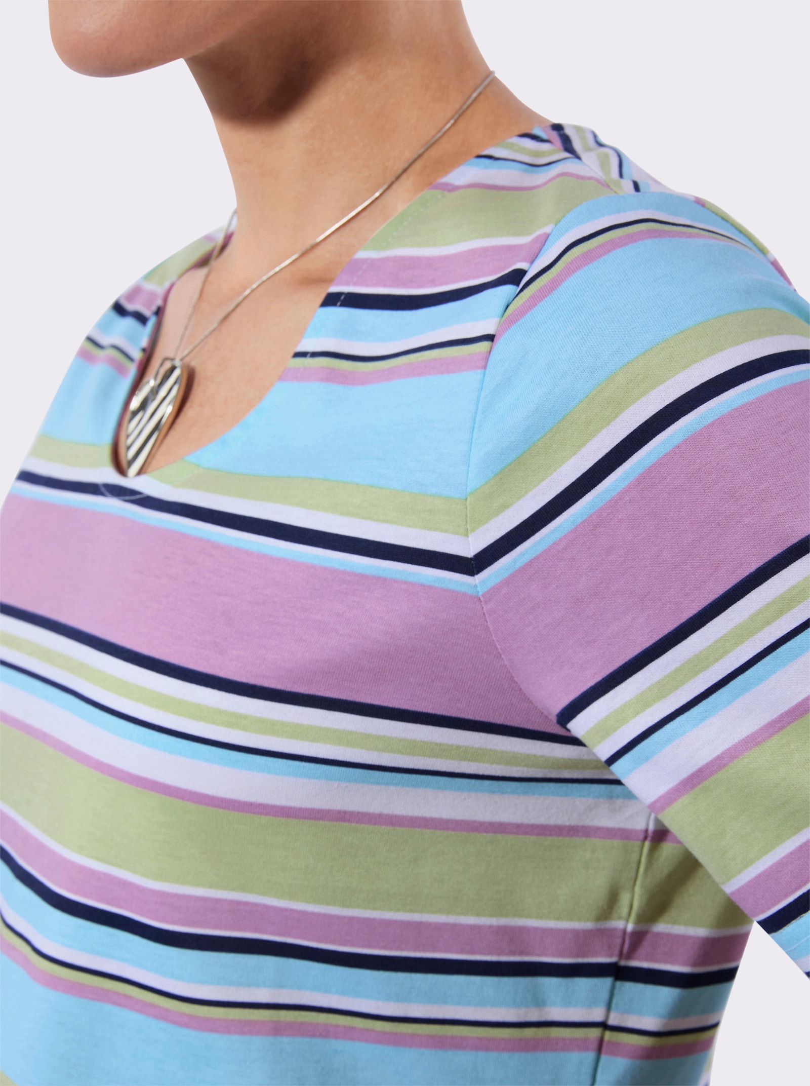 V-Shirt mit Ringel-Muster - weiß-aquamarin-geringelt