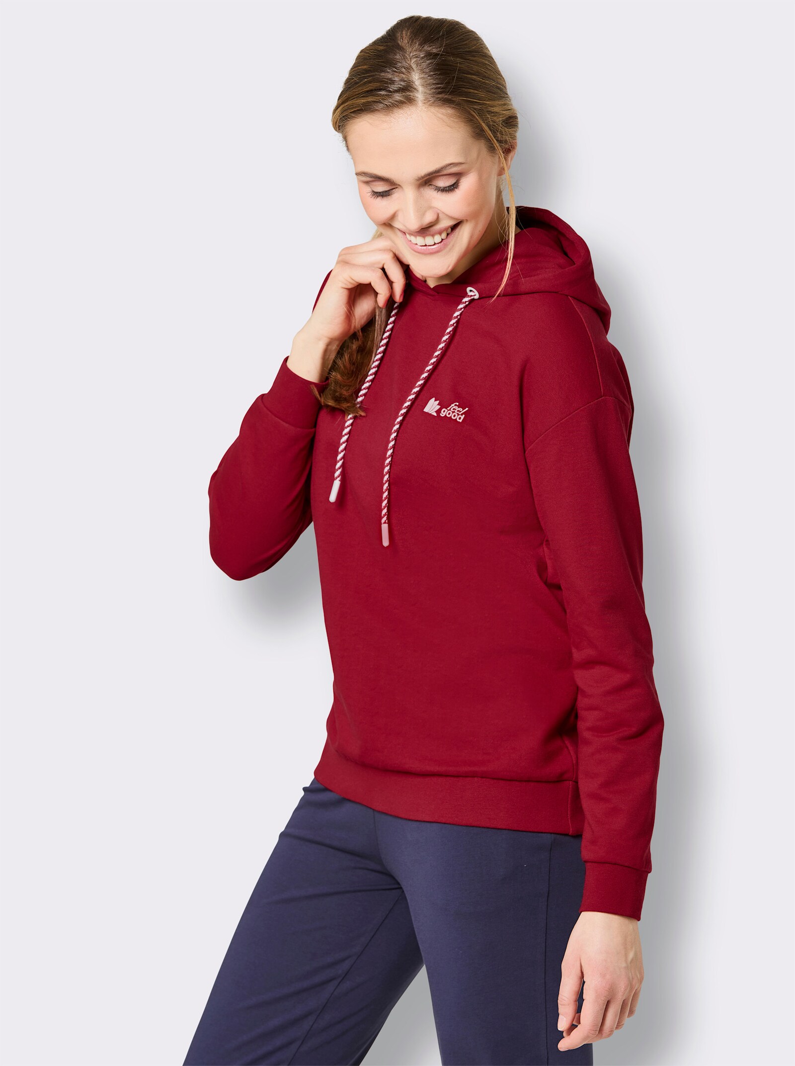 Sweatshirt mit überschnittenen Schultern - kirsche-weiß