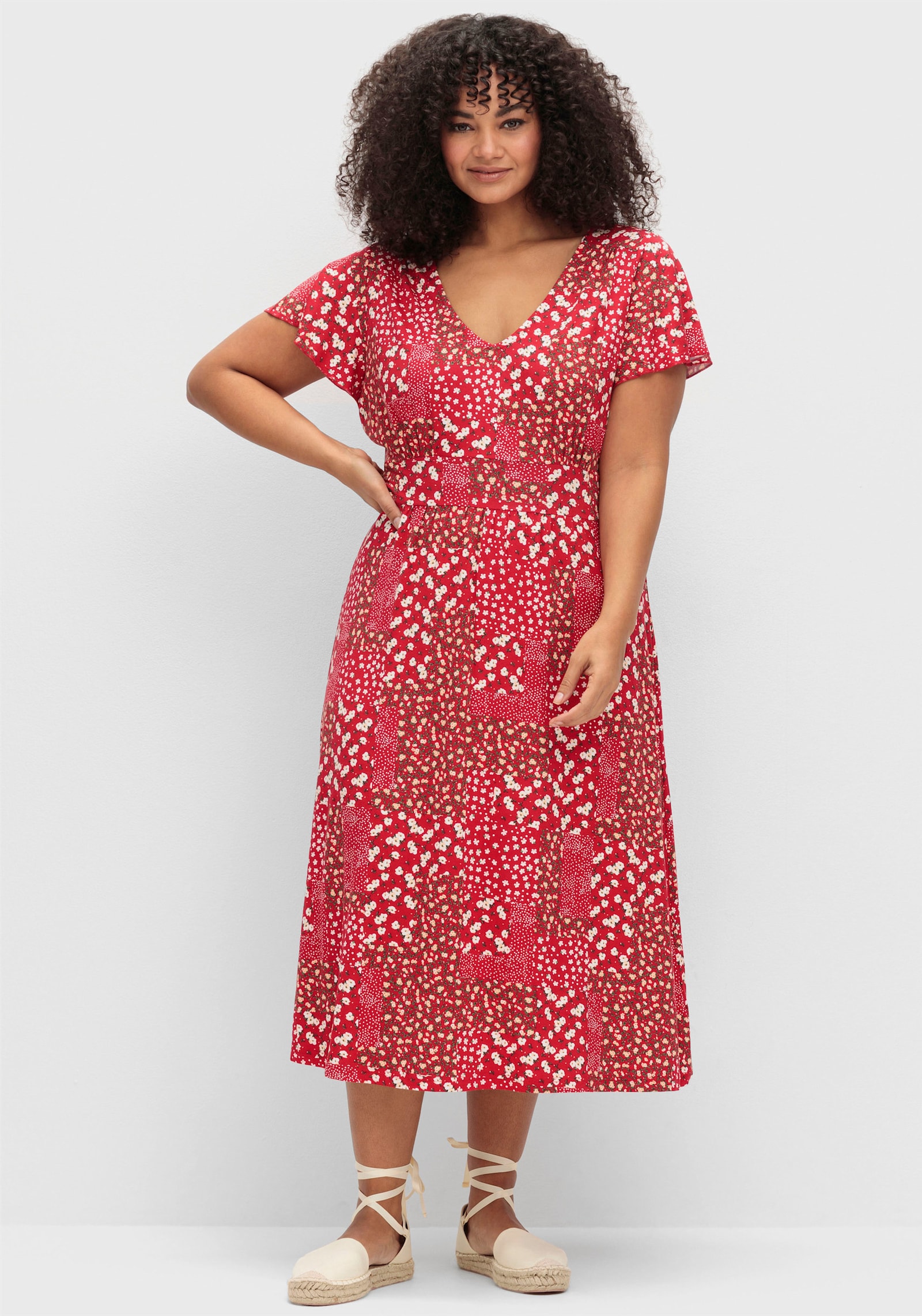 Jerseykleid mit Flügel-Ärmeln - erdbeere-champagner-bedruckt