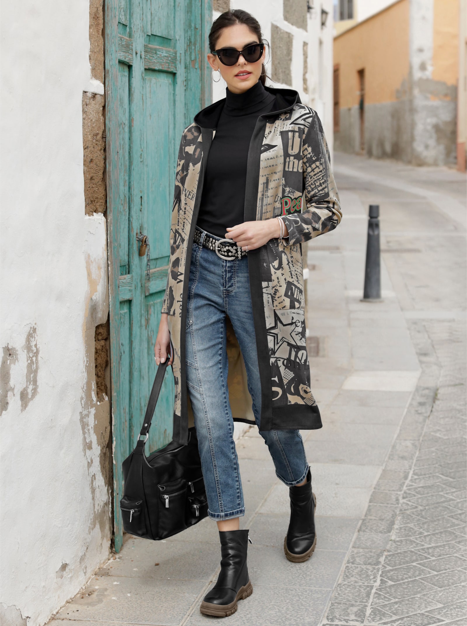 heine Shirtjacke mit Kapuze - sand-schwarz-bedruckt