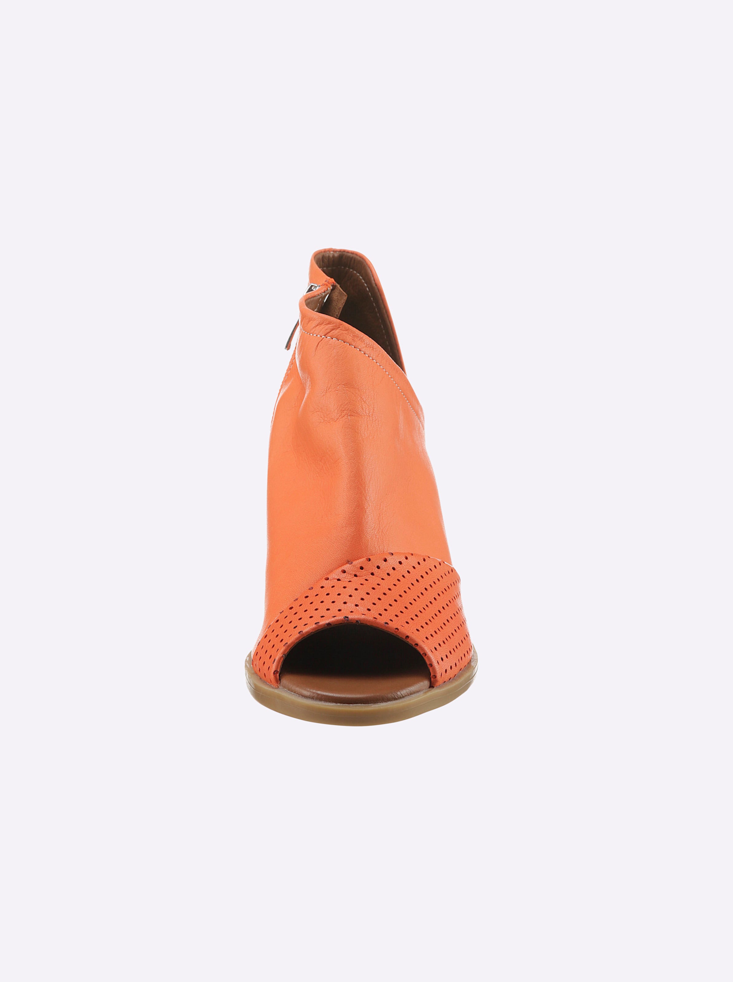 Leder/Vinyl günstig Kaufen-Sandalette in orange von Andrea Conti. Sandalette in orange von Andrea Conti <![CDATA[Sandalette Bequem und extravagant in Stiefeletten-Form. Aus hochwertigem Rind-Nappaleder. Futter und Innensohle Leder. Schafthöhe ca. 9 cm. Mit Reißverschluss. Blockab