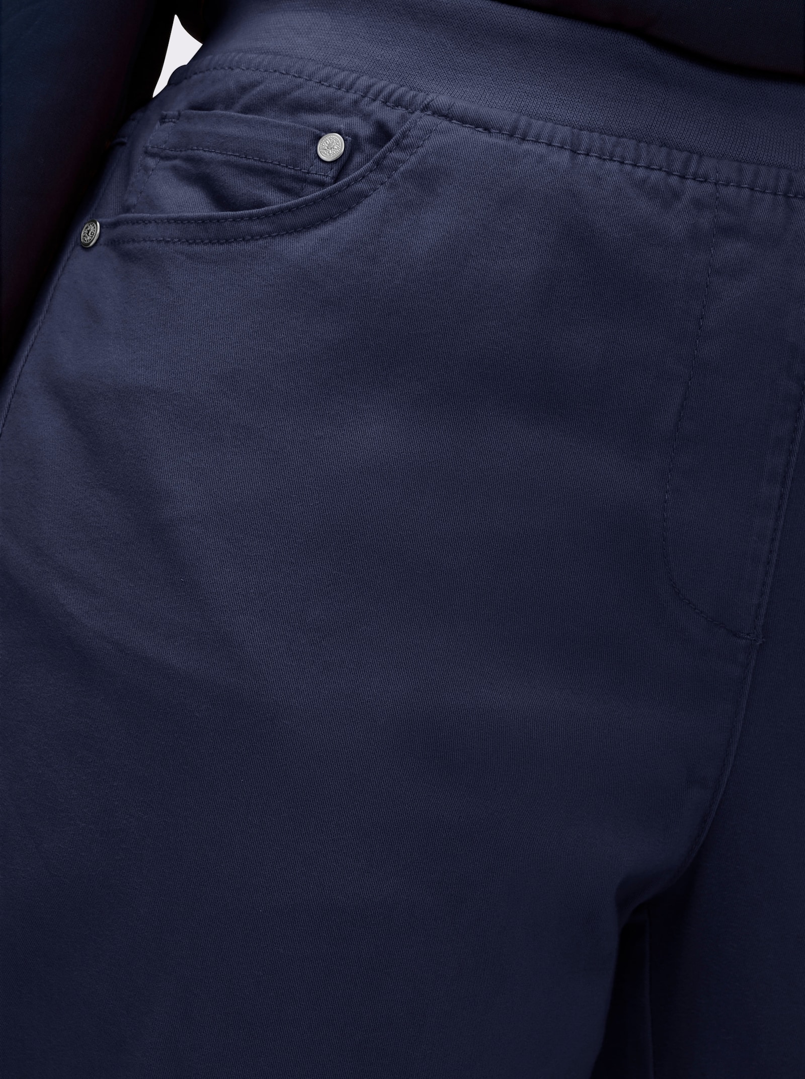 7/8-Jeans mit Jersey-Bund in softer Qualität - marine