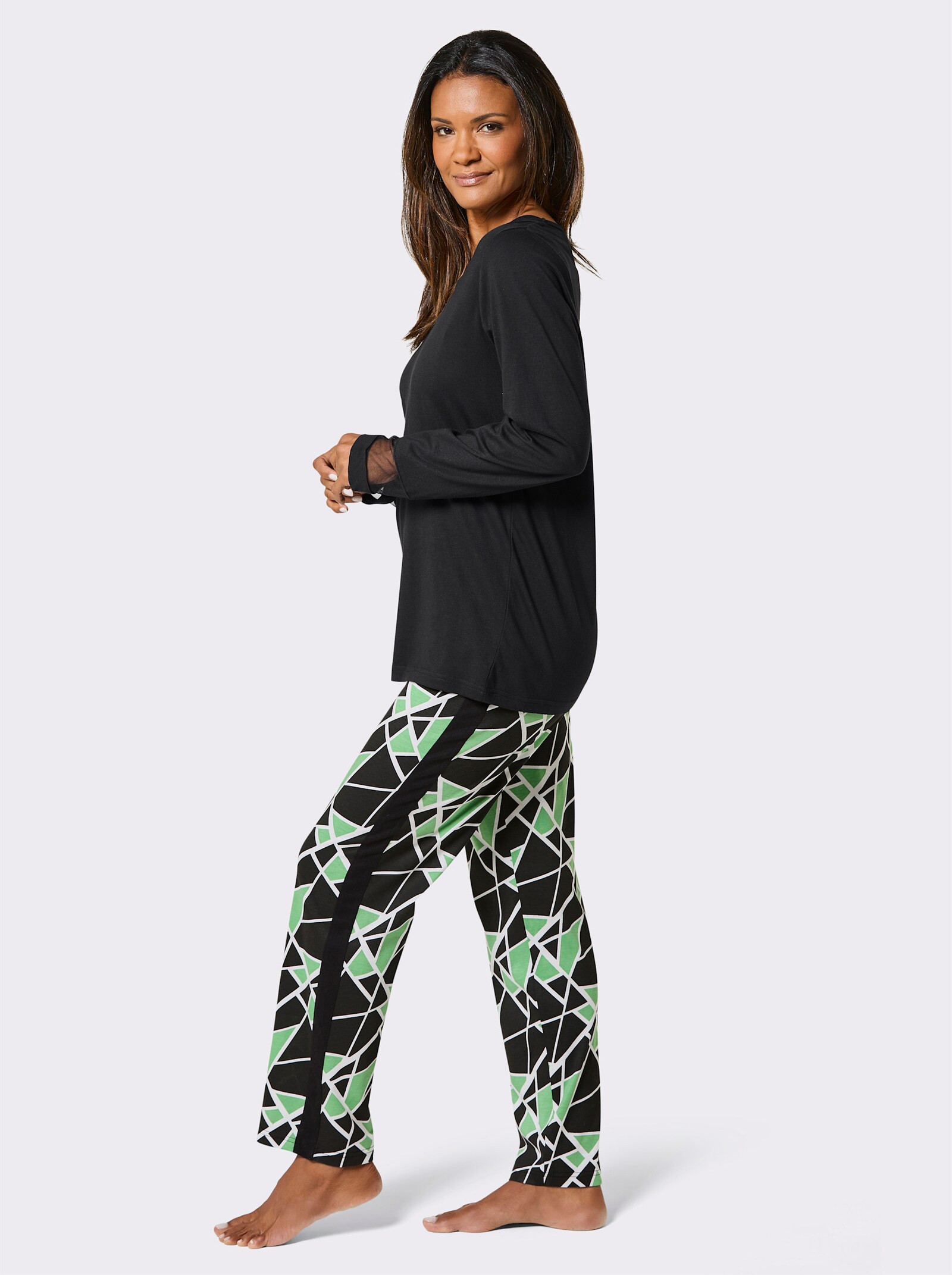 wäschepur Schlafanzug mit Netzeinsätzen - schwarz-apfel-bedruckt