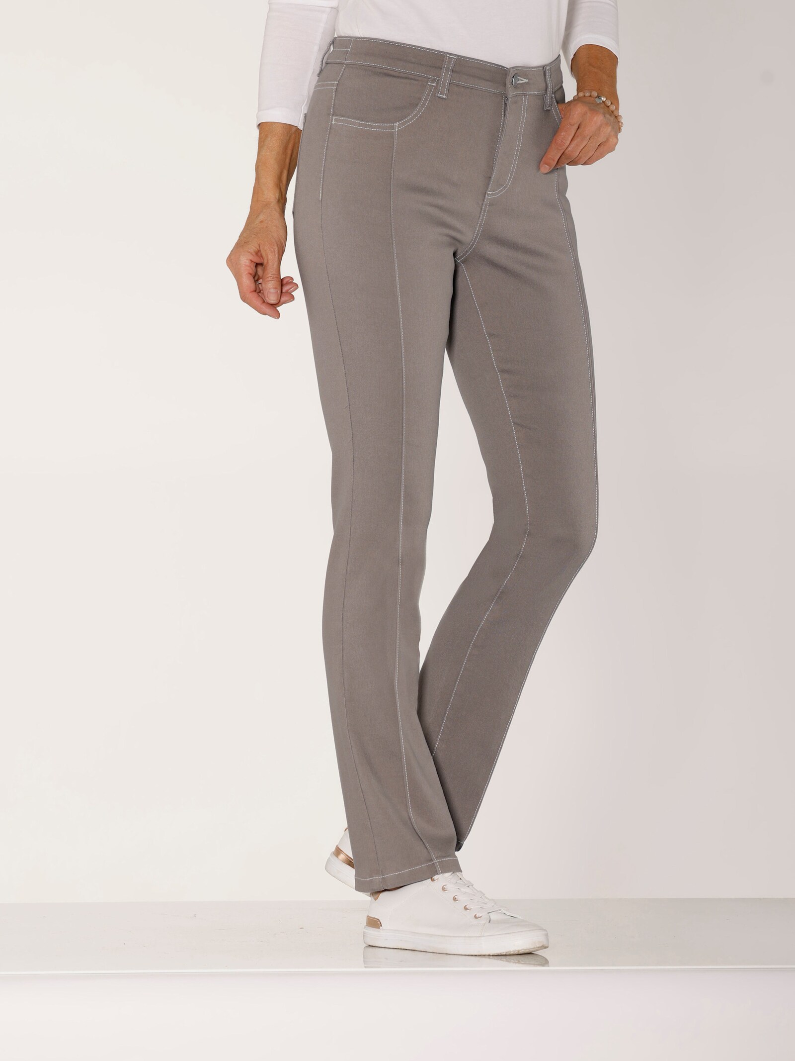 Jeans mit streckender Biese - taupe