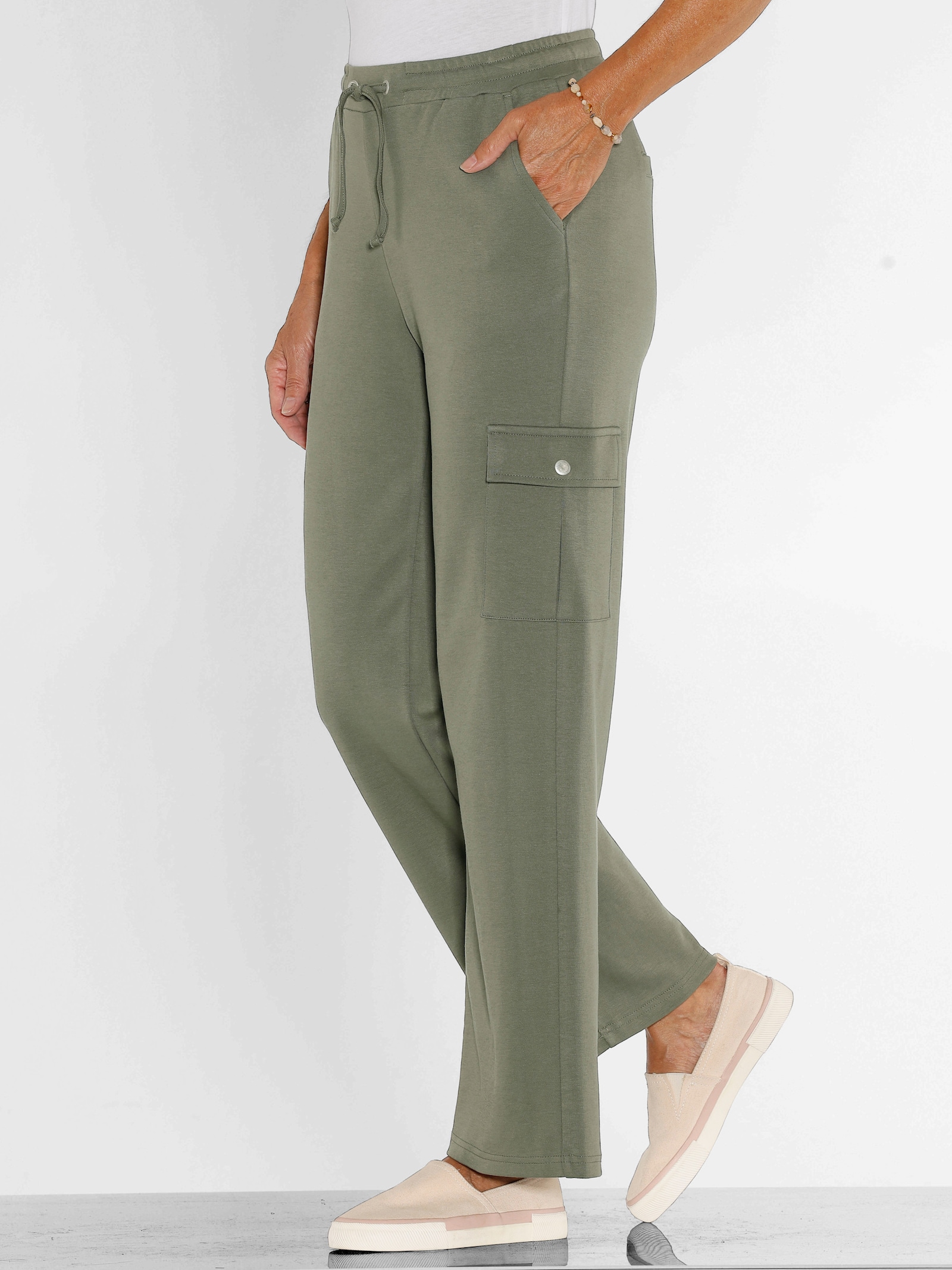 Cargohose mit Cargotasche am Hosenbein - khaki