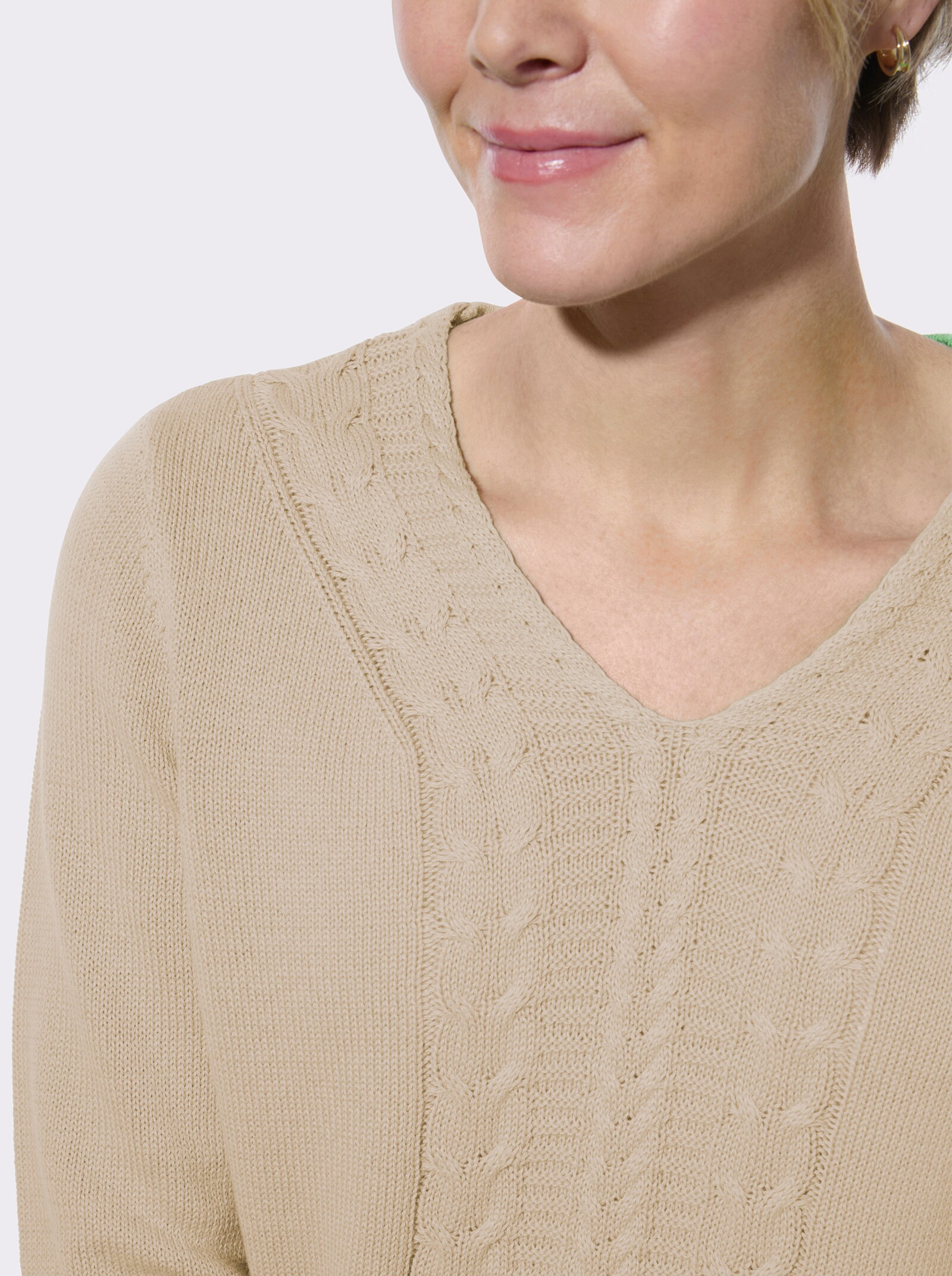 V-Ausschnitt-Pullover mit Rippbündchen - sand