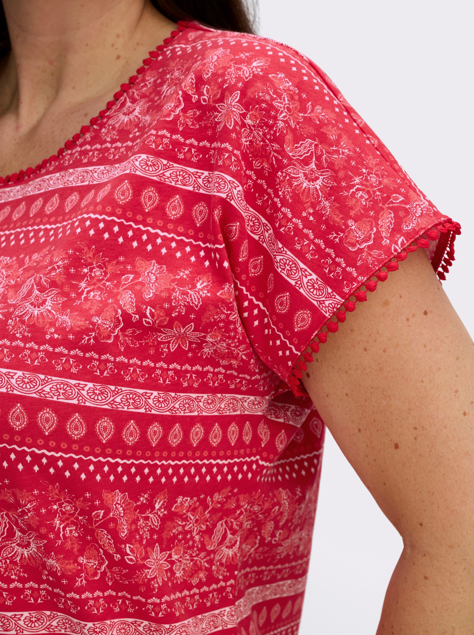  Print-Shirt mit Spitzenborte - erdbeere-ecru-bedruckt