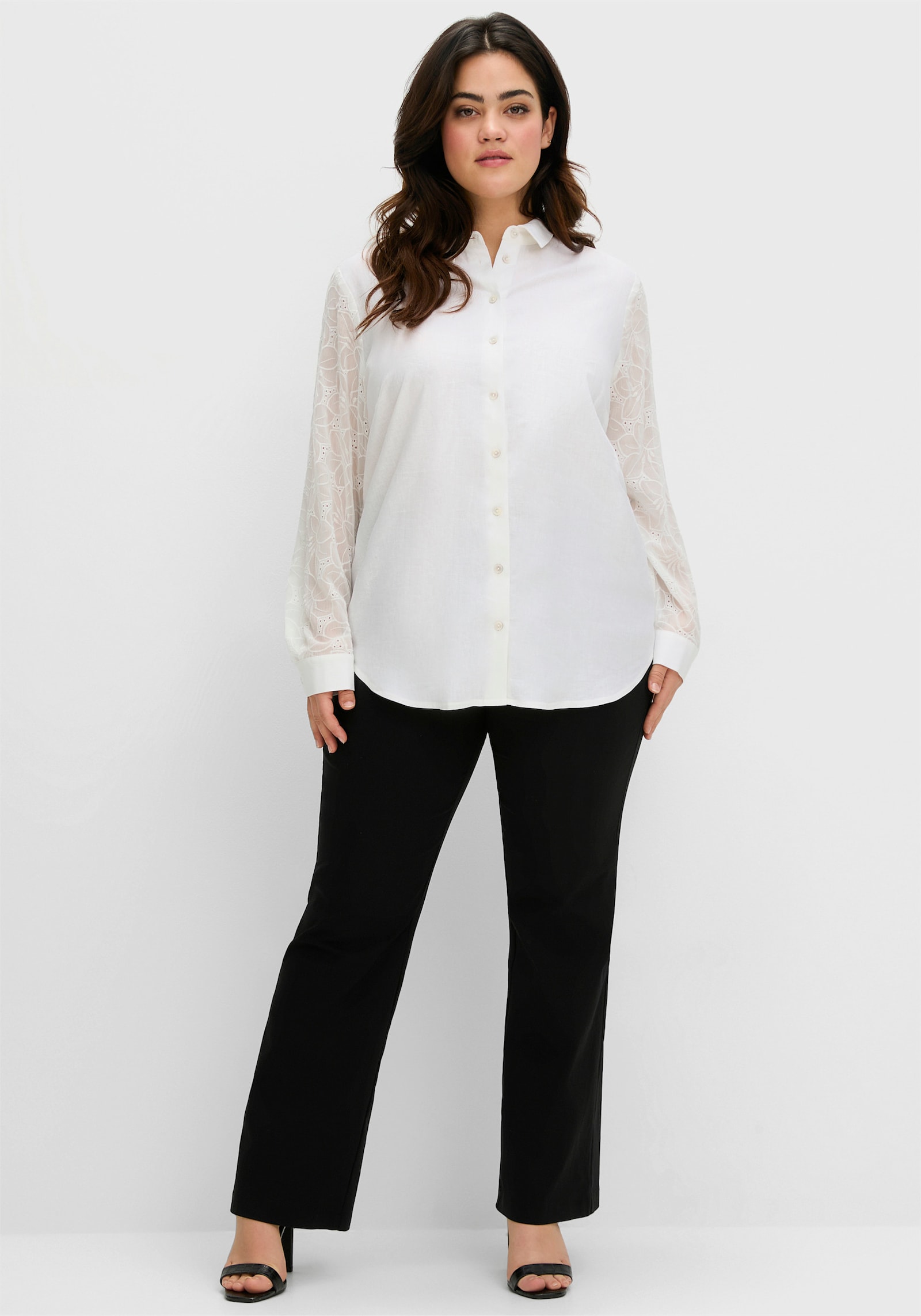 sheego Hemdbluse mit Spitze an den Ärmeln - ecru