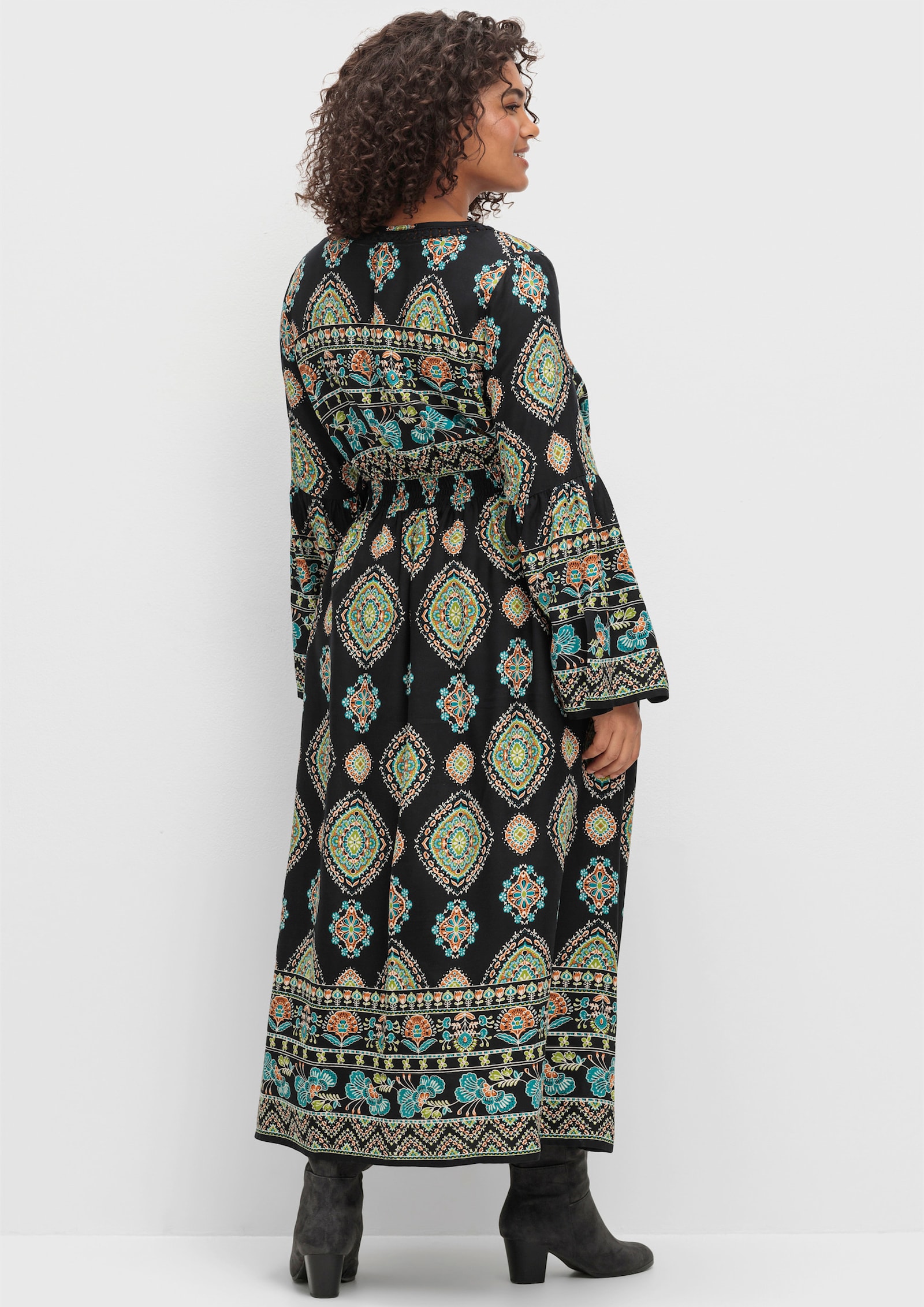 sheego by Joe Browns Maxikleid im Boho-Stil - schwarz-gemustert